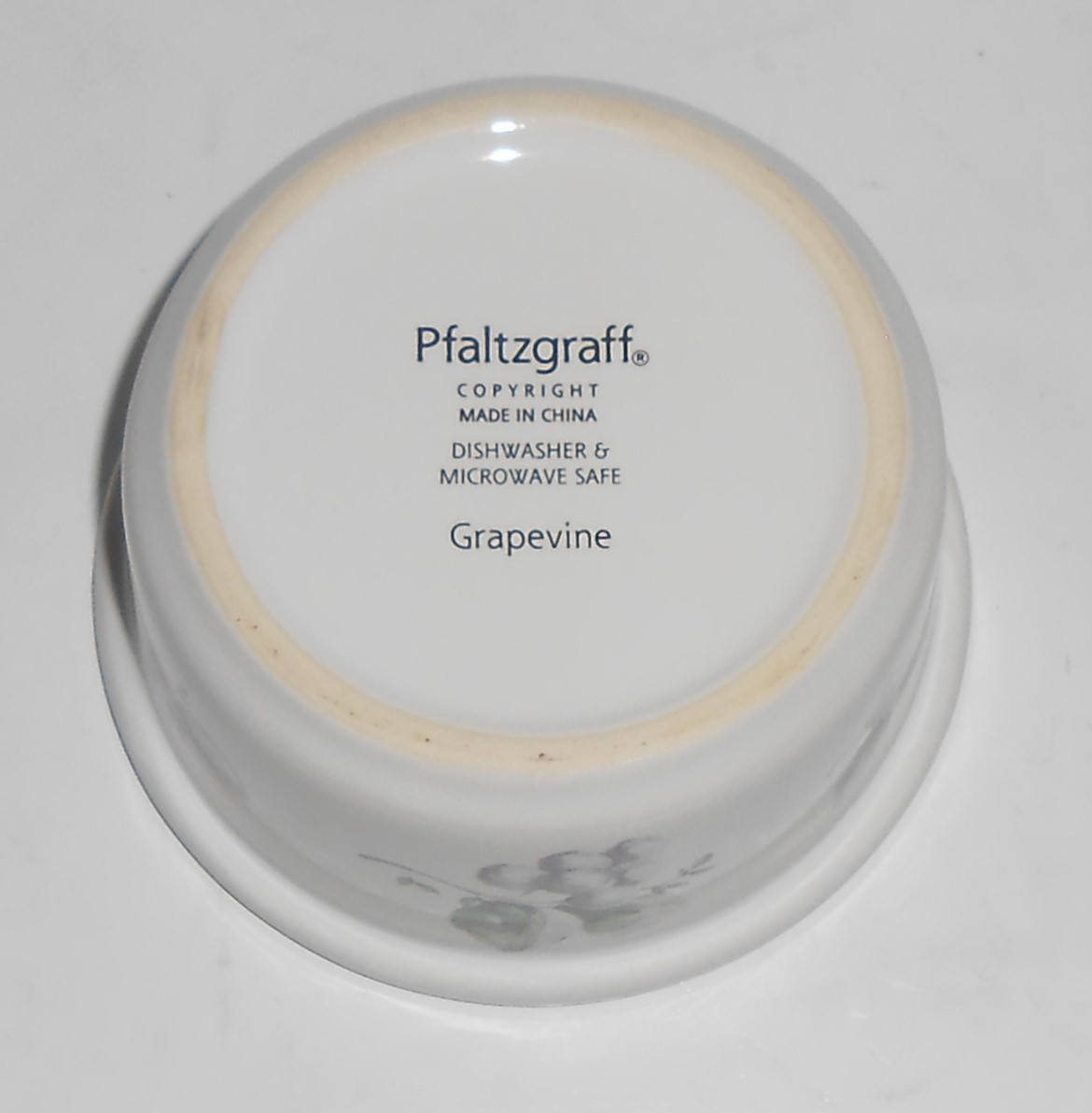 Pfaltzgraff Pottery Grapevine 4'' Ramekin