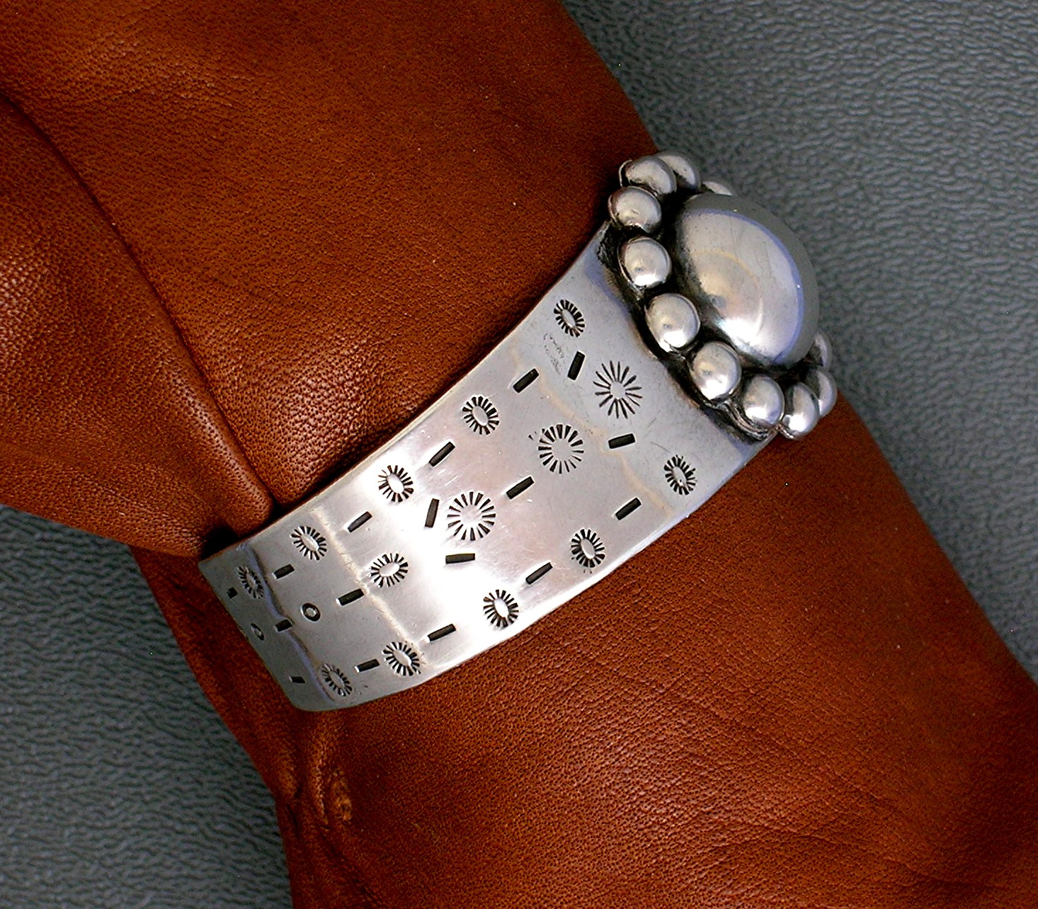 Sterling Silver American Indian Look Bracelet Mexico 40