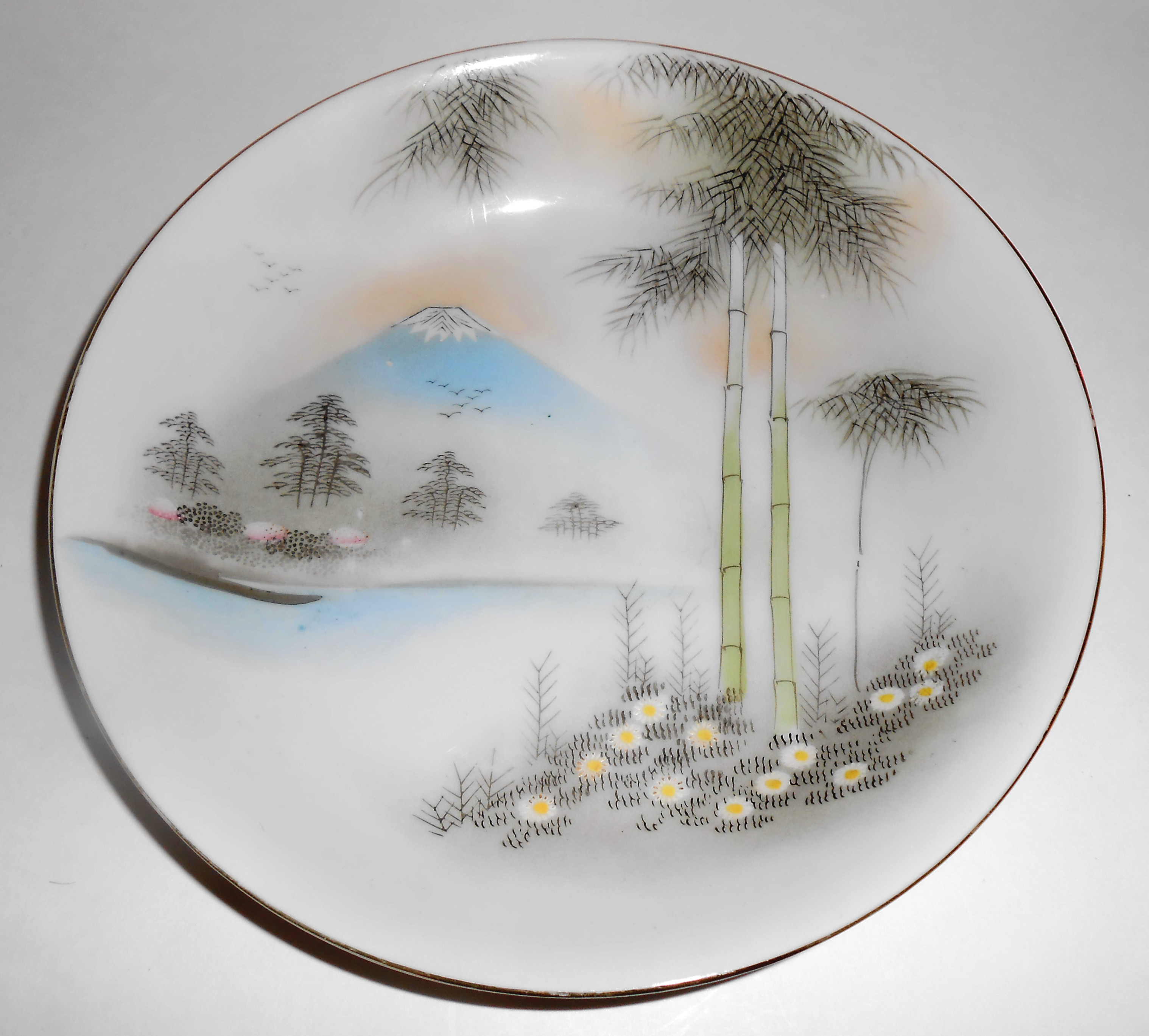 Kutani China Porcelain Mt Fuji Bamboo Water W/Gold Soup