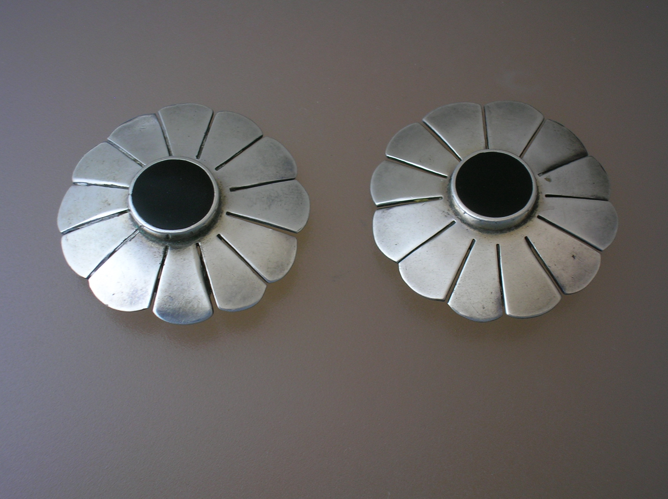 Taxco Mexico Sterling Silver Signed Onyx Clip Earrings