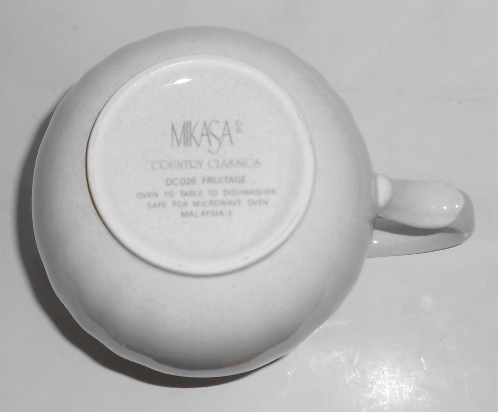 Mikasa China Fruitage 1 Quart Pitcher