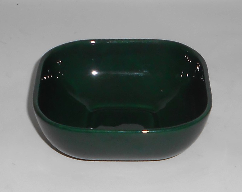 VINTAGE Franciscan Pottery Tiempo Leaf Green Fruit Bowl
