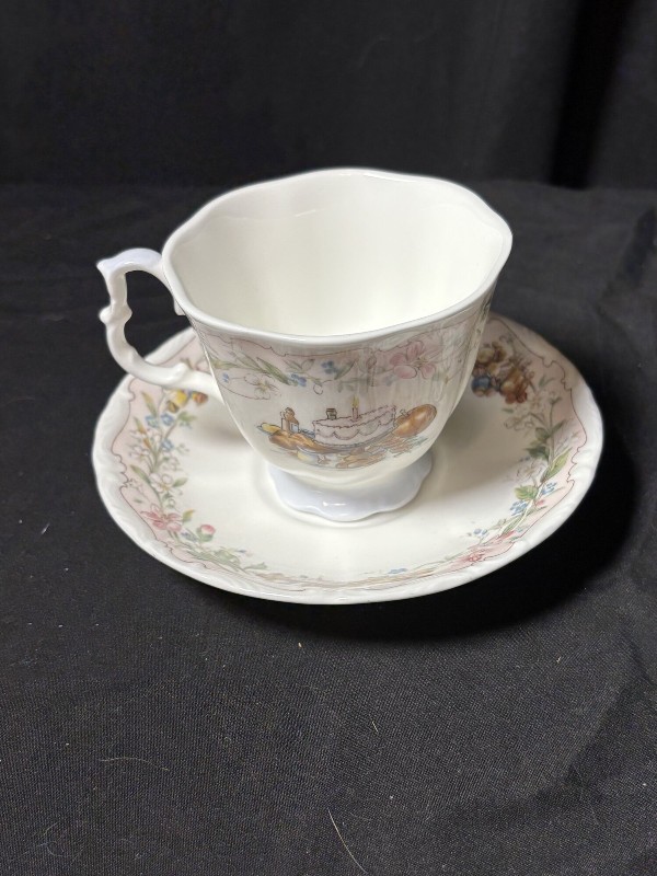 Royal Doulton Brambly Hedge The Birthday Teacup Saucer Set Vintage Bath Cubes ‘87