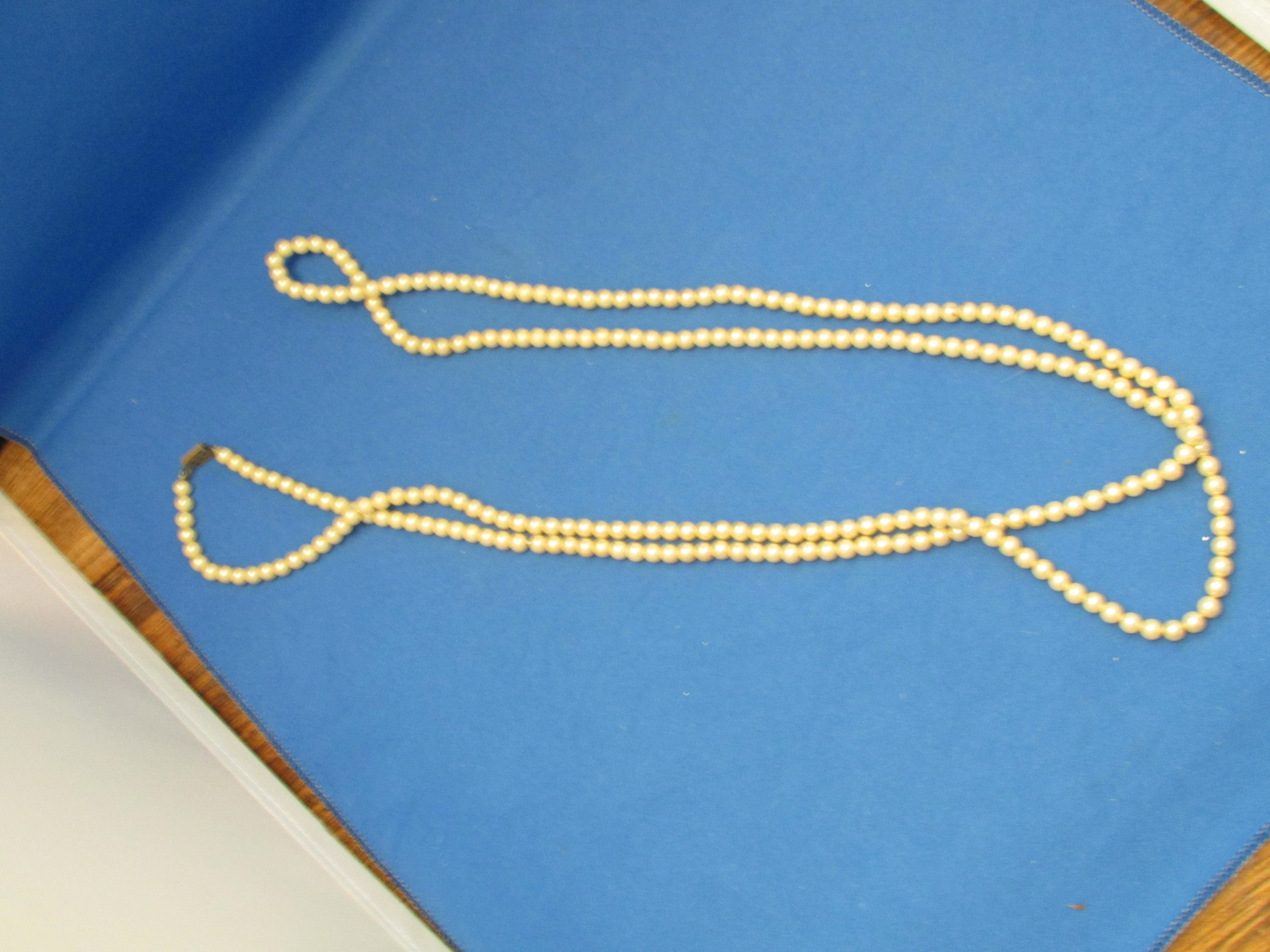 1920s Roaring Twenties String of Pearls