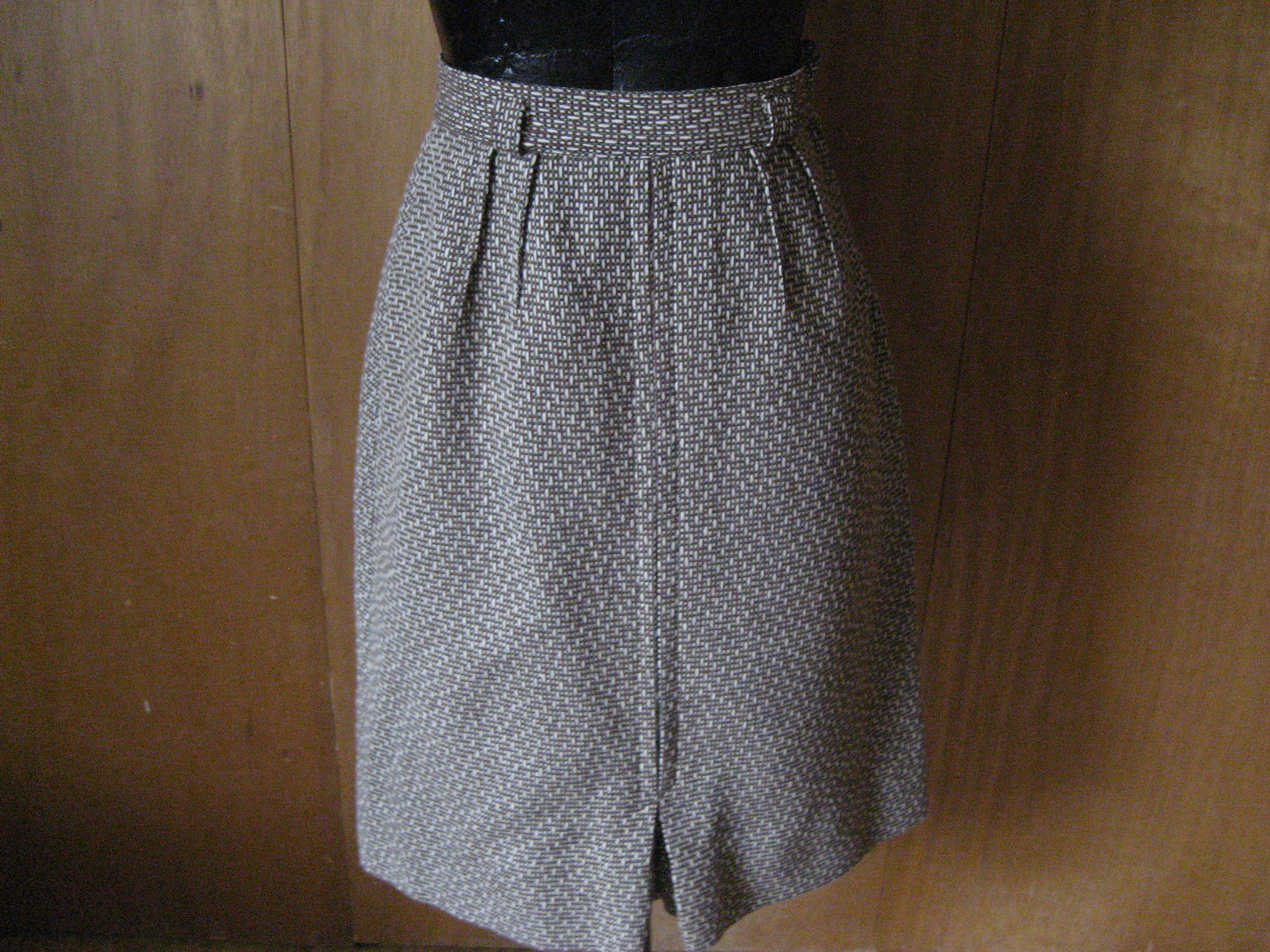 British Walking Wool Skirt From Summit
