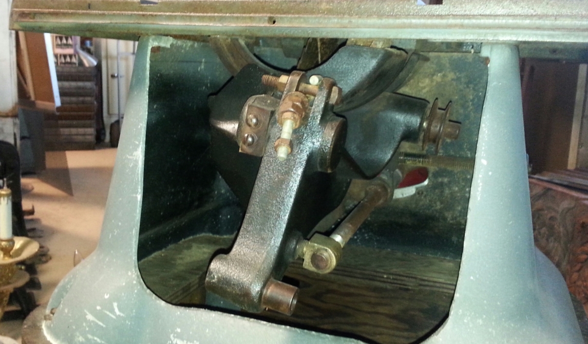 Beaver Table Saw Vintage