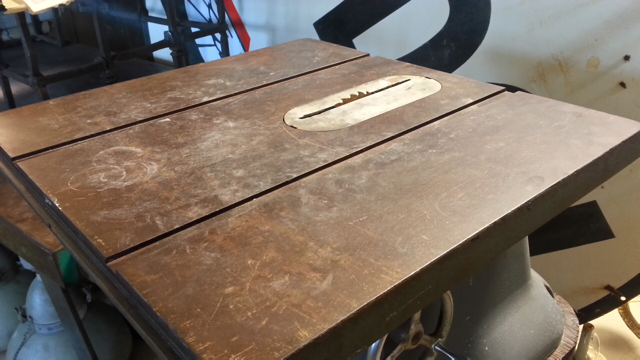 Beaver Table Saw Vintage