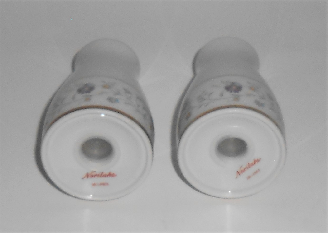 Noritake China Porcelain Gold Band Longwood Salt & Pepp