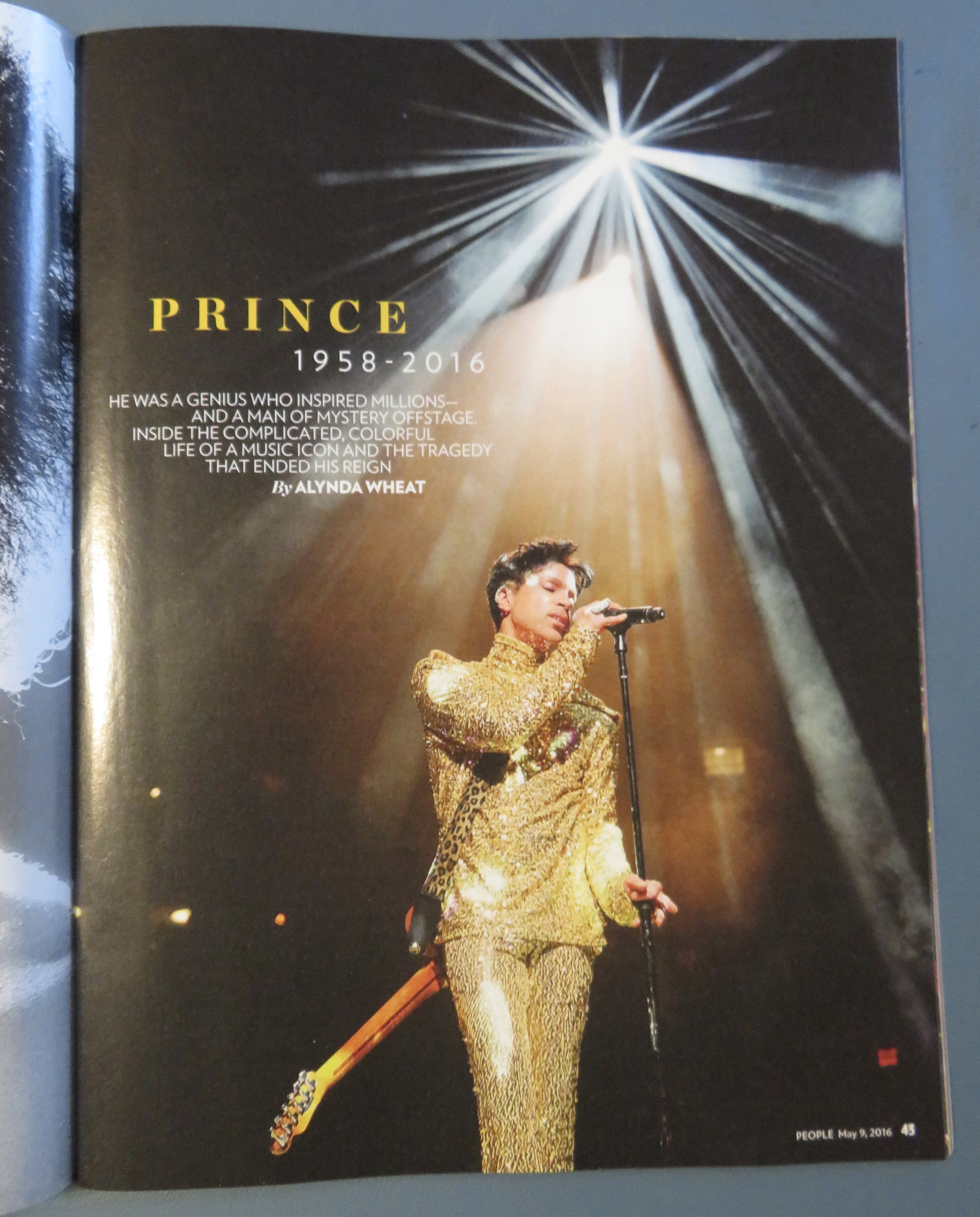 People Magazine May 9, 2016 Prince (1958 - 2016)