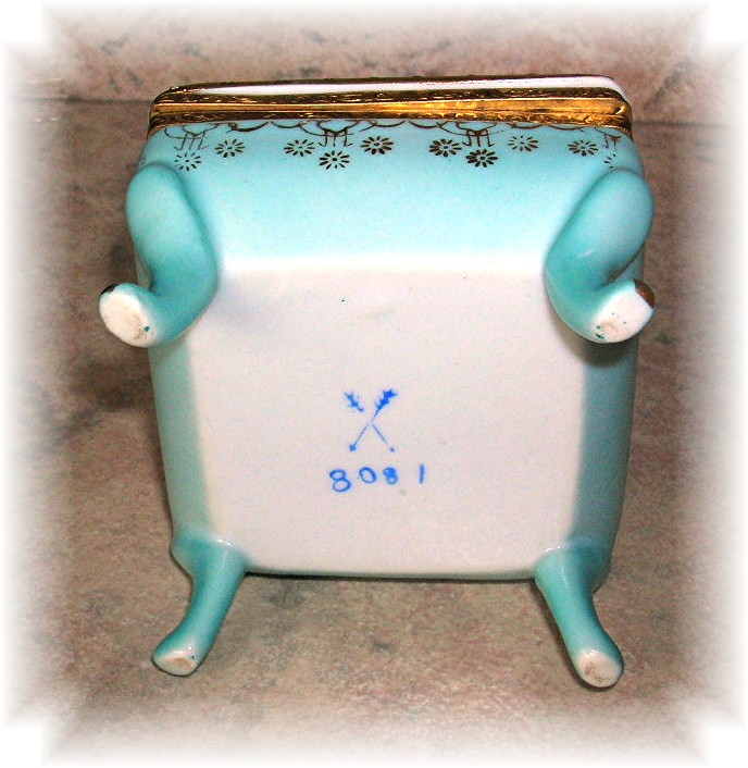 Exqusite Hand Painted Porcelain Trinket Box..