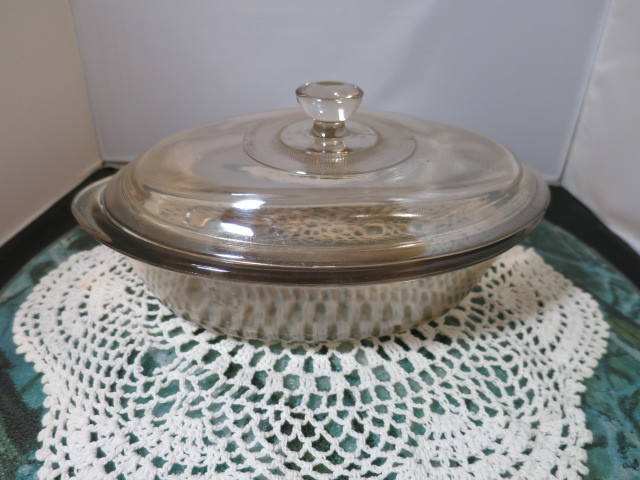 Glasbake Jeanette Glass Oval Casserole with lid 1 QT J235 25 78