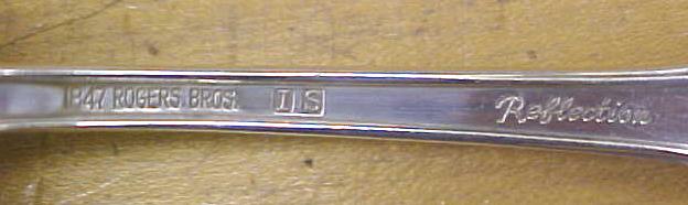 Rogers Spoon Serving 9 inch Reflection Shell Shape