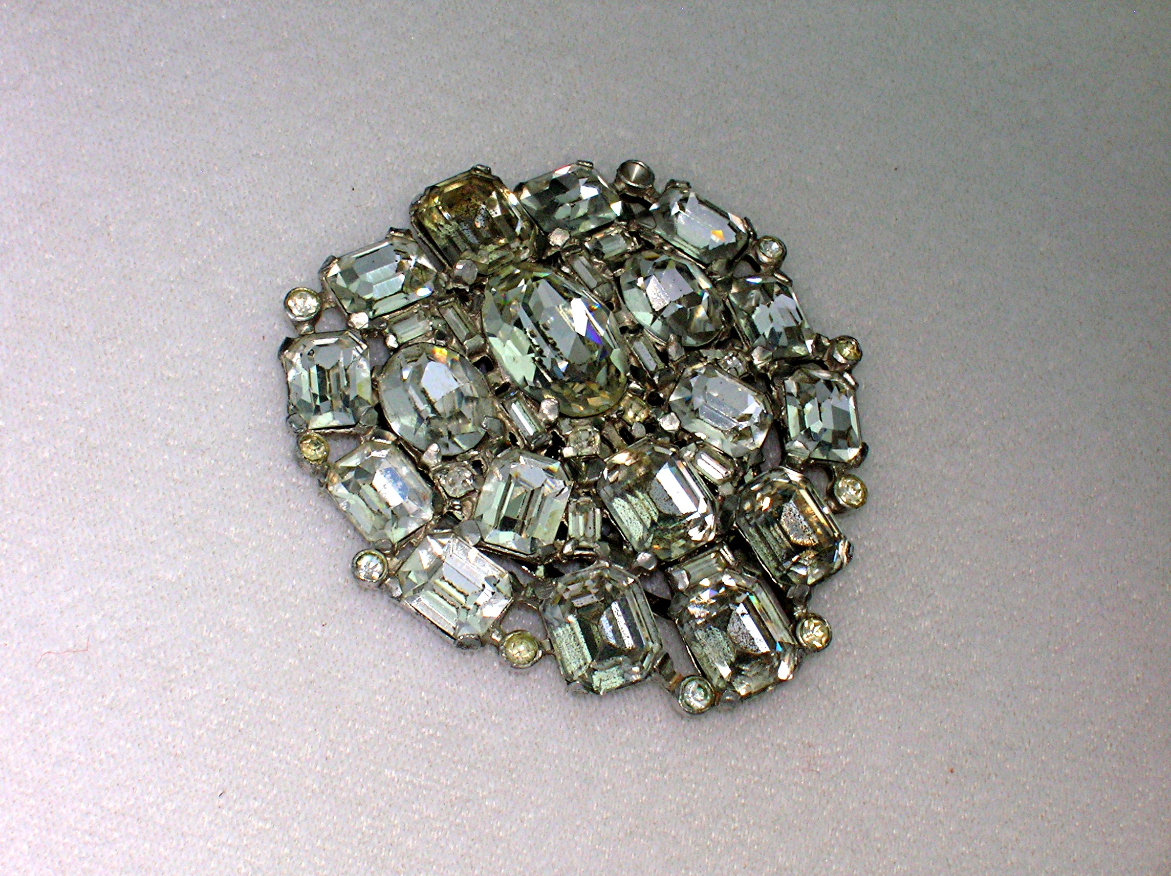 Dress Clip Rhinestone Silver Foil Silver Rhodium Plate