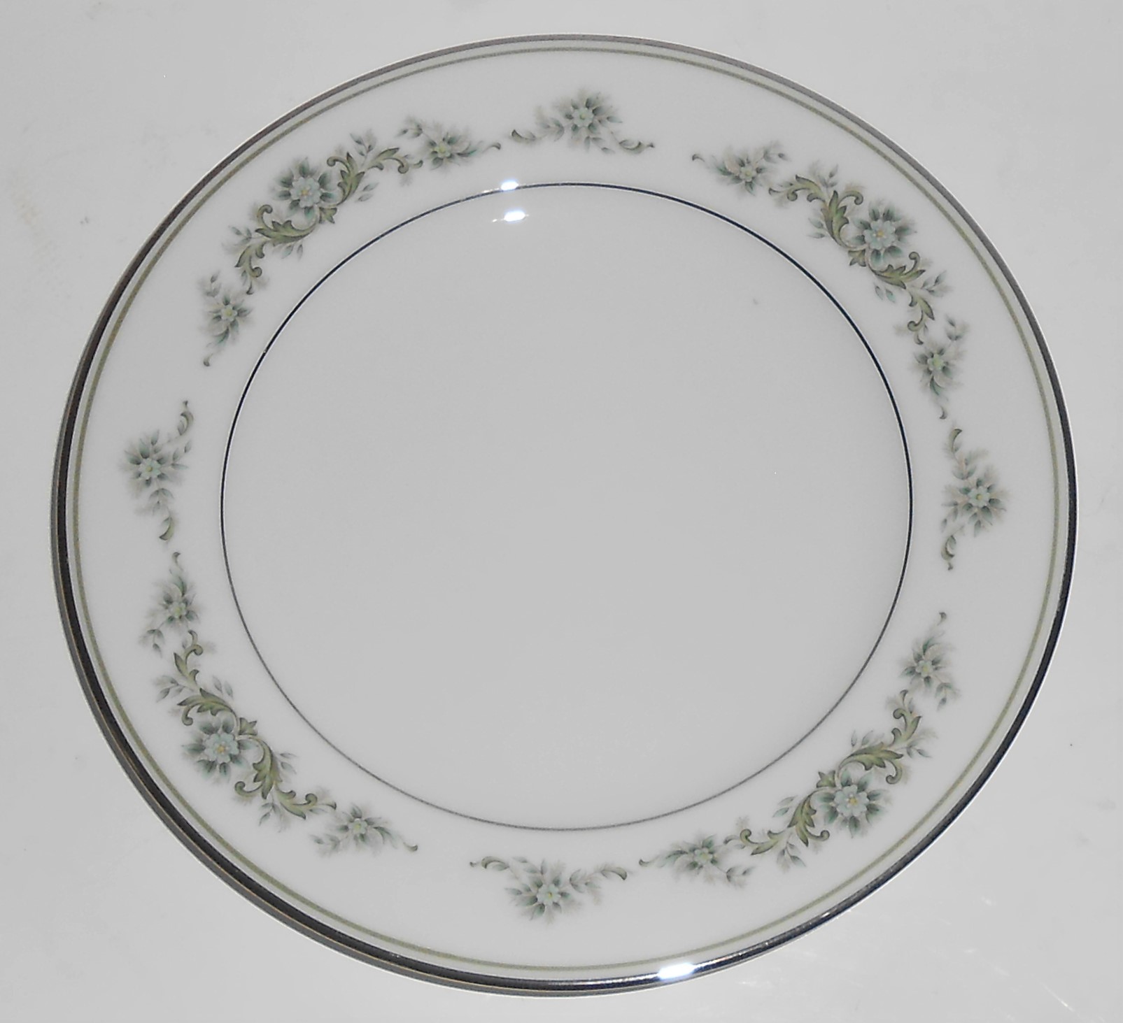Noritake Porcelain China  6875 Thea w/Platinum Bread Pl