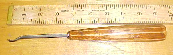 Carving Chisel Bent Front Gouge 9/32 inch Antique