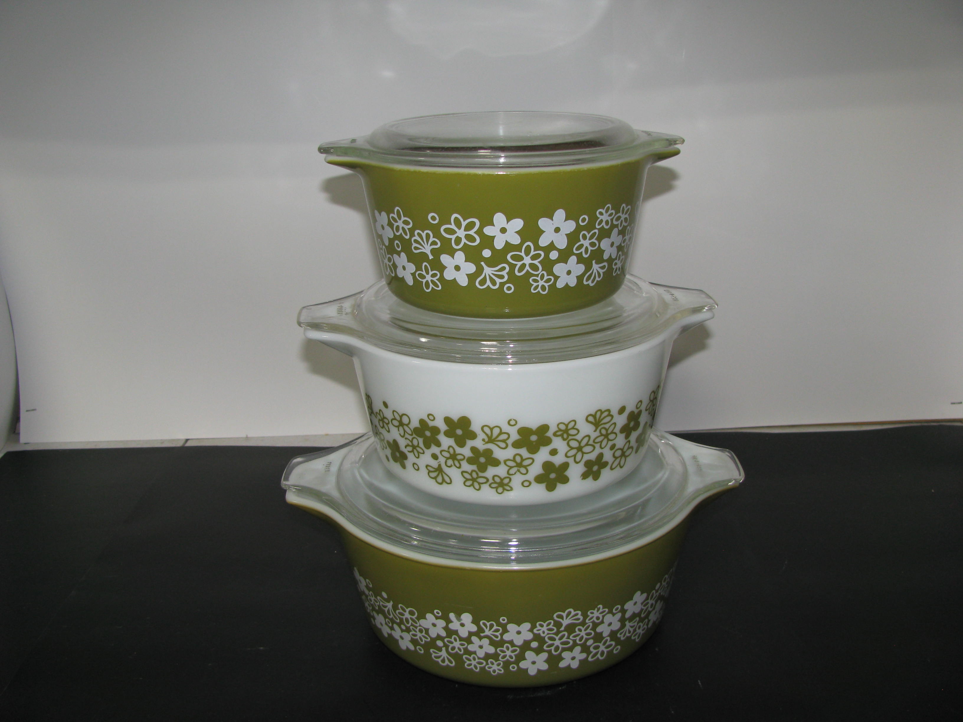 Vintage Pyrex Spring Blossom Green Cinderella Casserole
