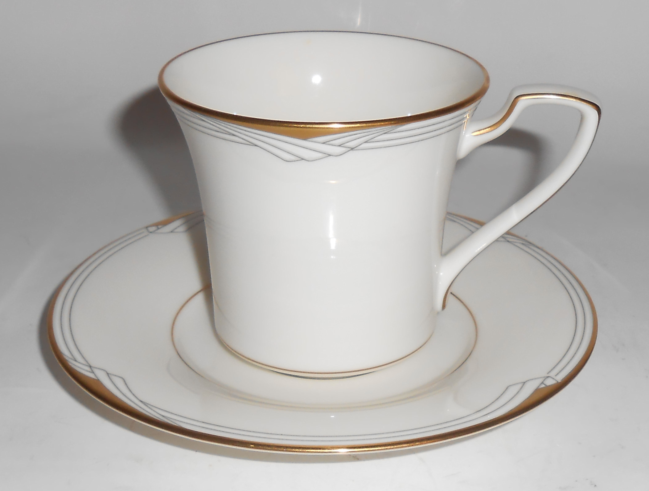 Noritake China Porcelain Golden Cove Cup/Saucer