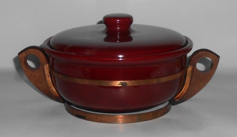 VINTAGE Bauer Pottery Monterey Moderne Burgundy Casserole w/Rack