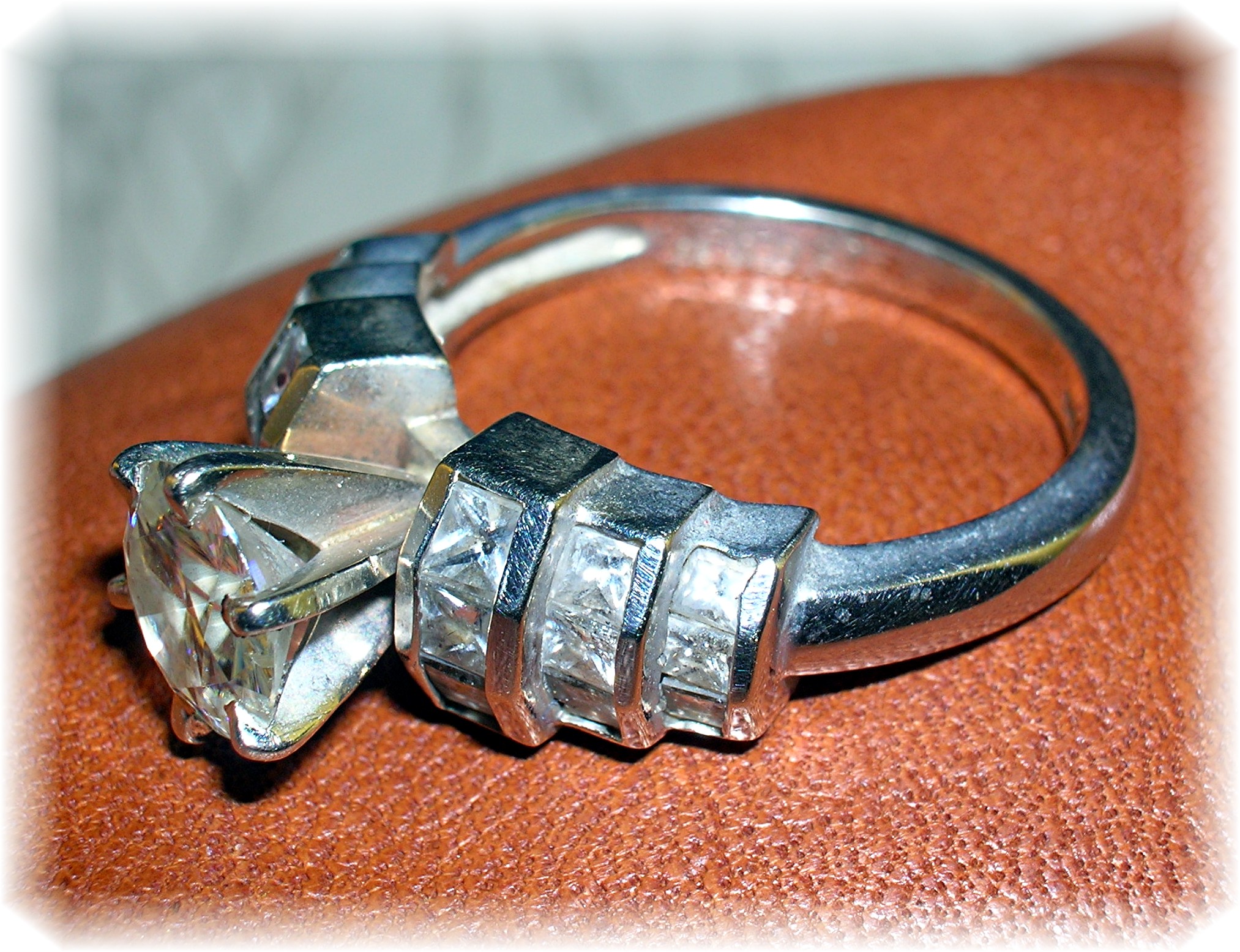 14K White Gold 1ct Moissanite & Diamonds Ring
