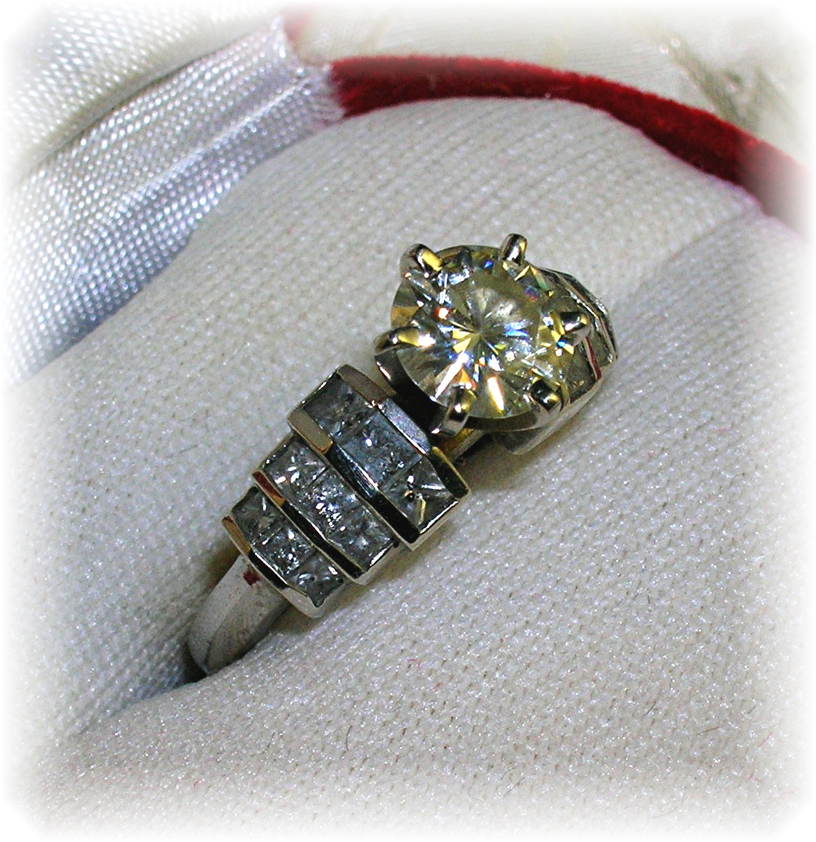 14K White Gold 1ct Moissanite & Diamonds Ring