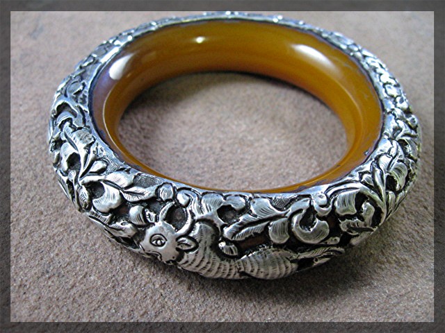 Bakelite Silver Flowers Animals Hand Made  Bracelet Nep