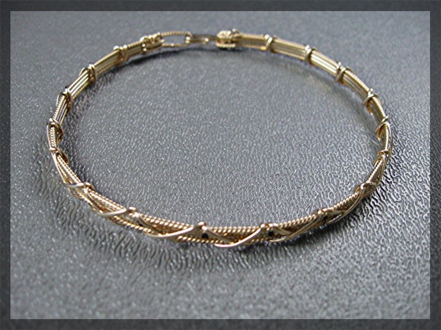 Bracelet Gold Fill Wire HandMade Criss Cross Hook clasp