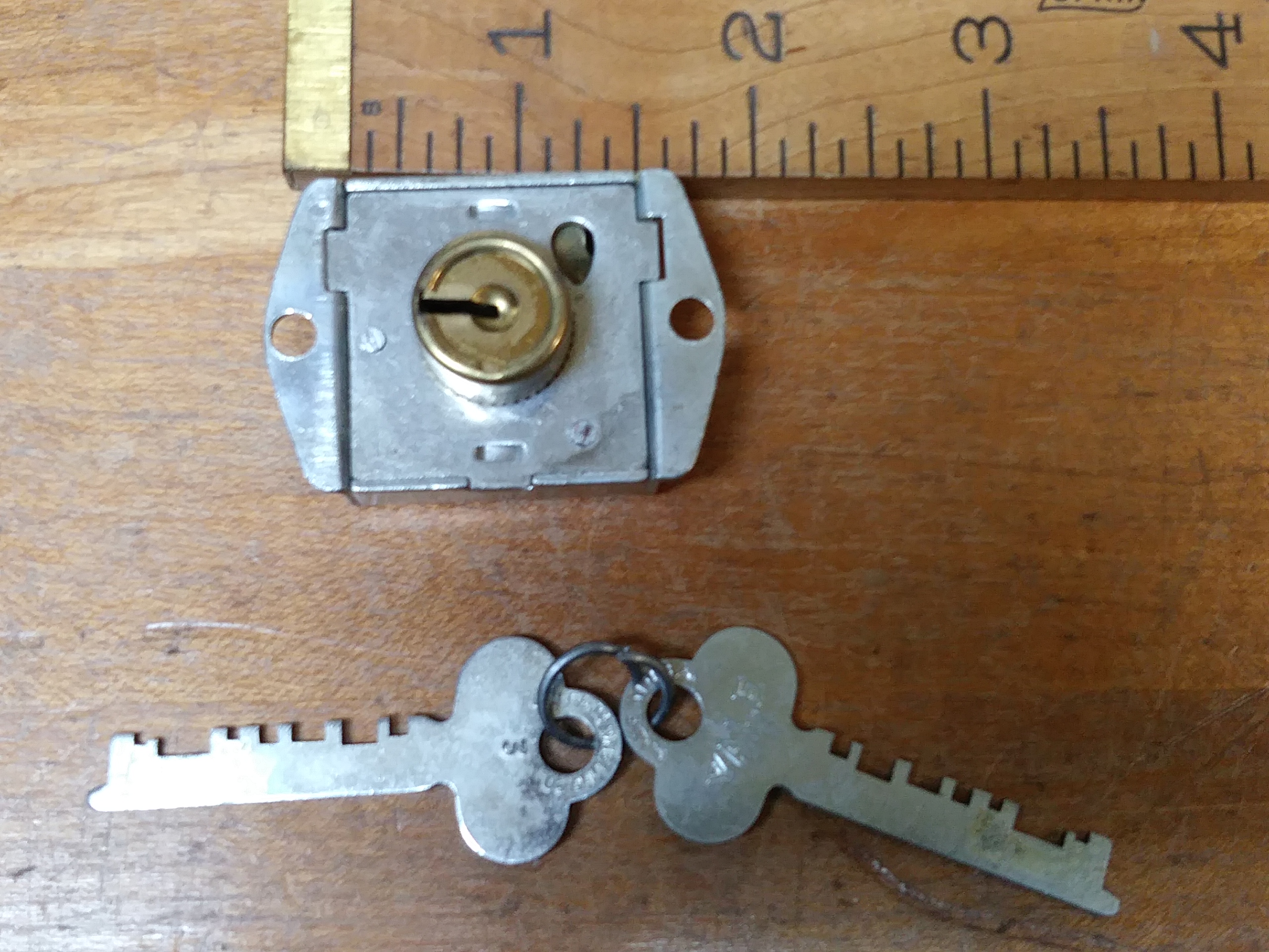 Yale Drawer Lock Barrel w/Keys