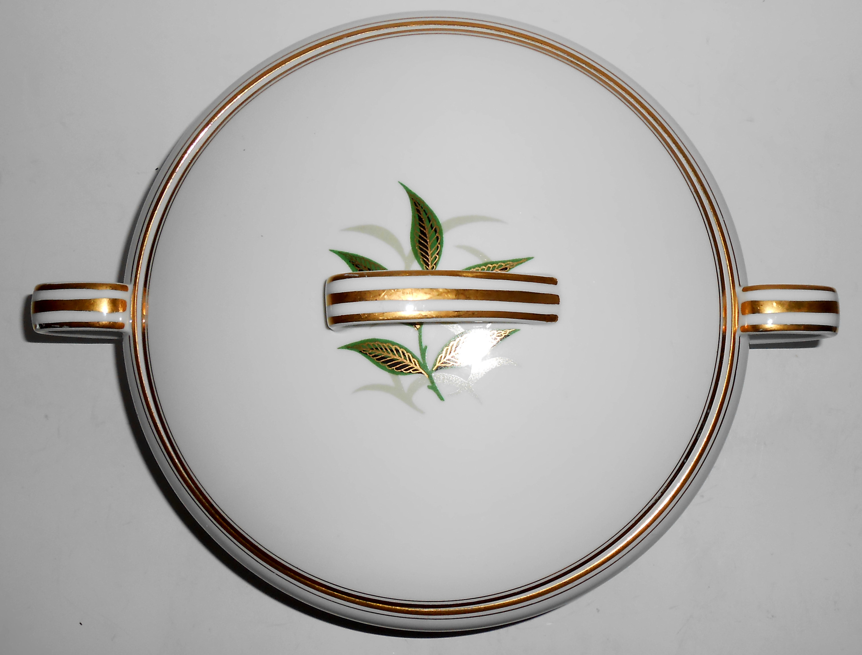 Noritake China Porcelain Green Leaves w/Gold Casserole