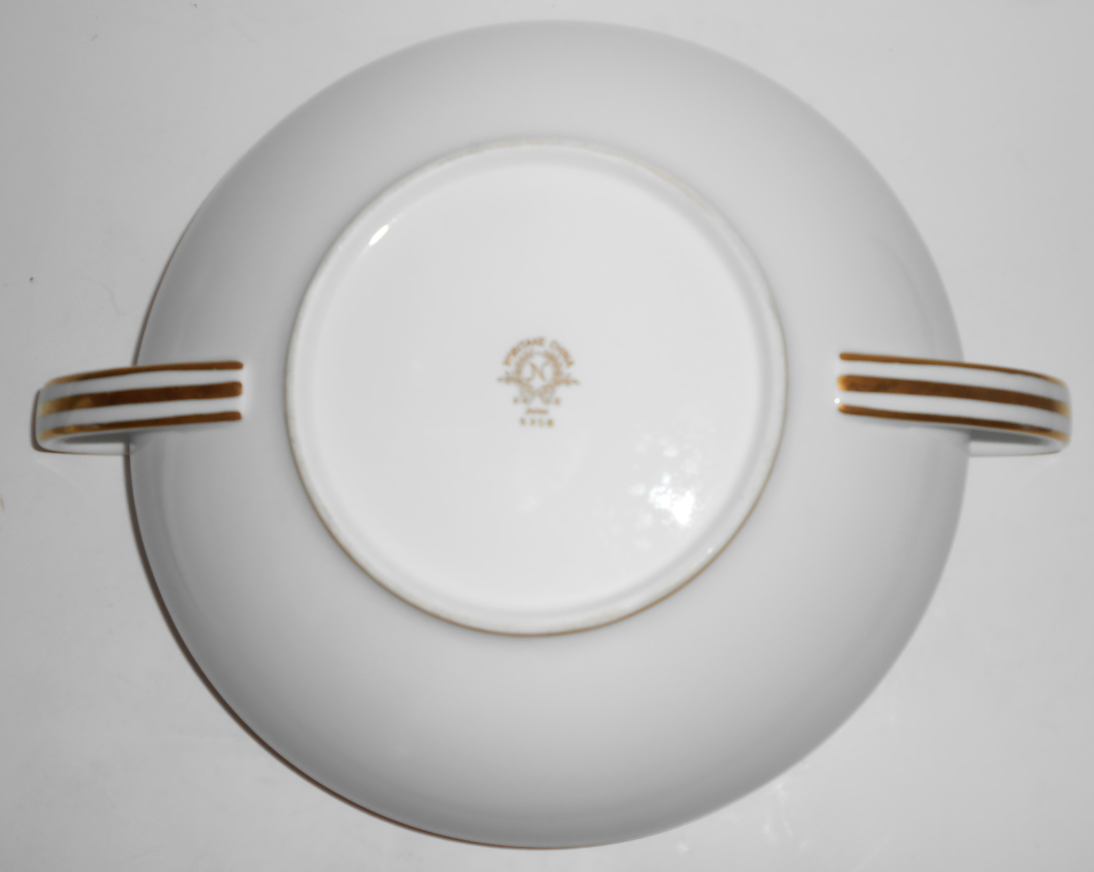 Noritake China Porcelain Green Leaves w/Gold Casserole