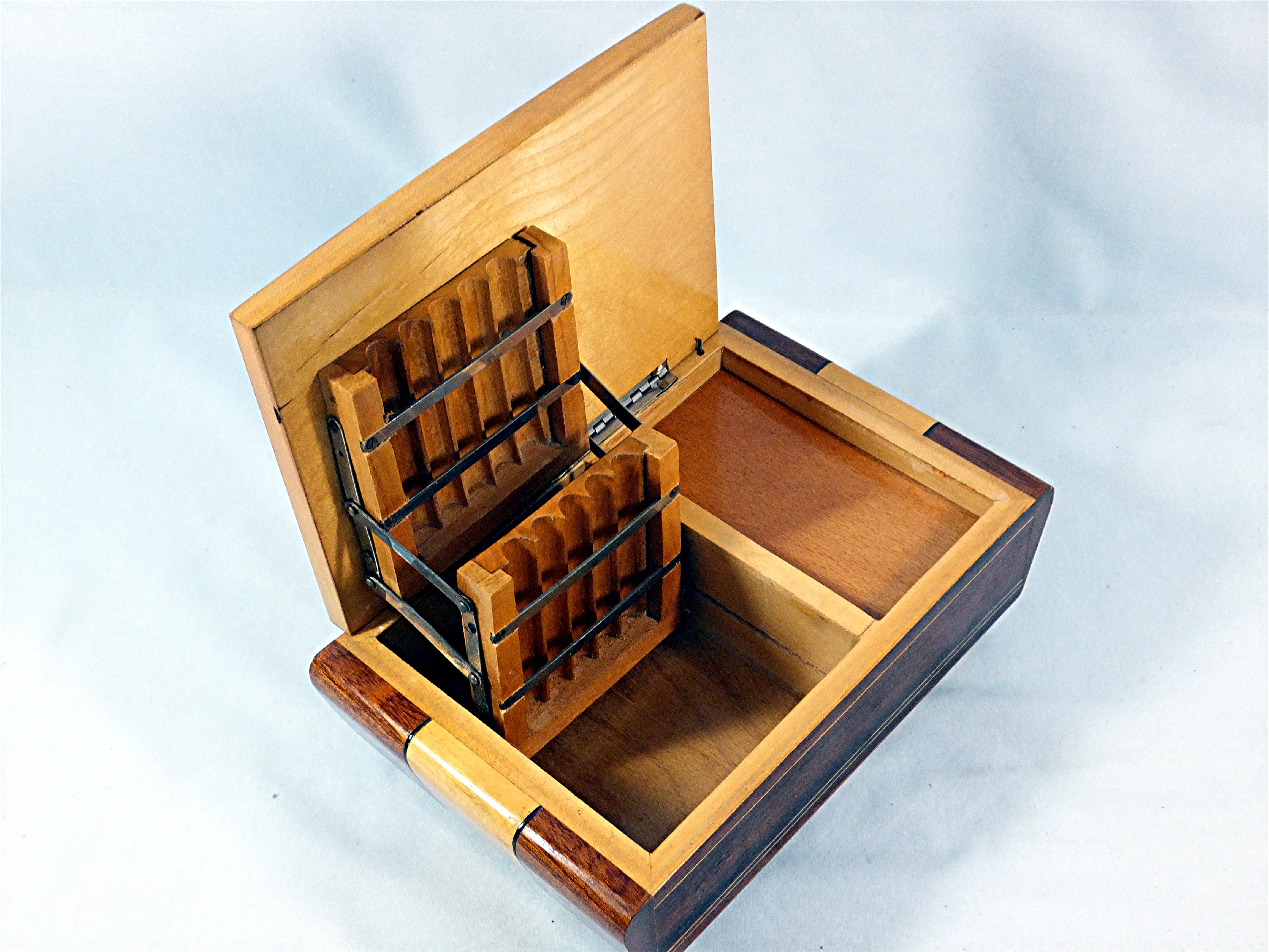 Box Cigarette  Wood Marquetry Musical