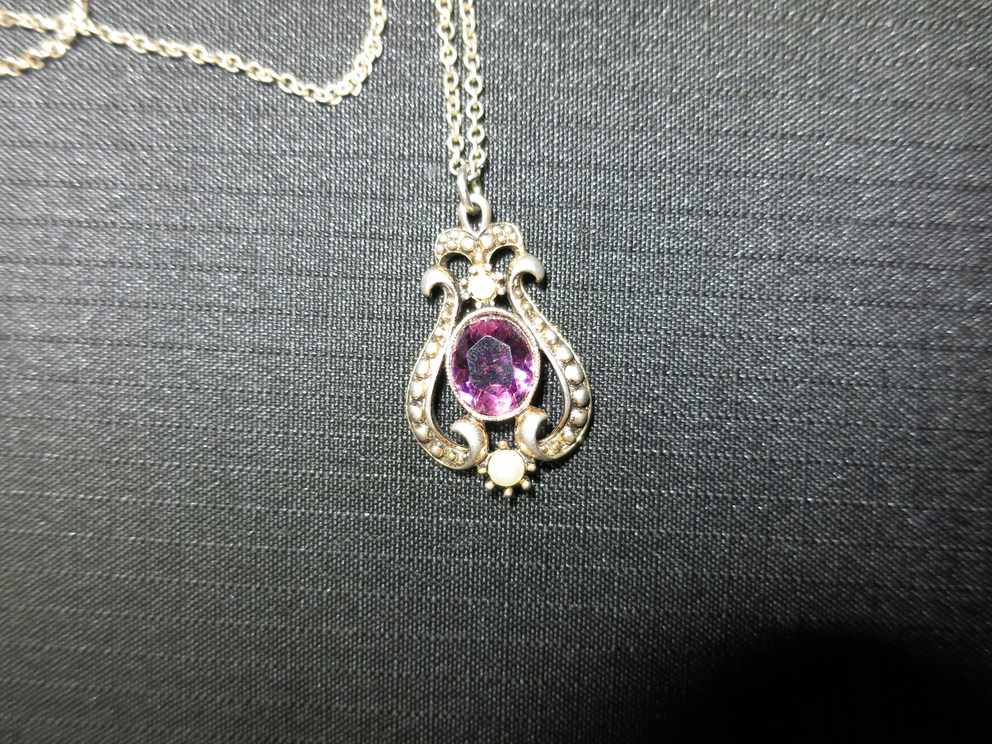 Avon Amytheyst and Pearl Necklace Gold Tone