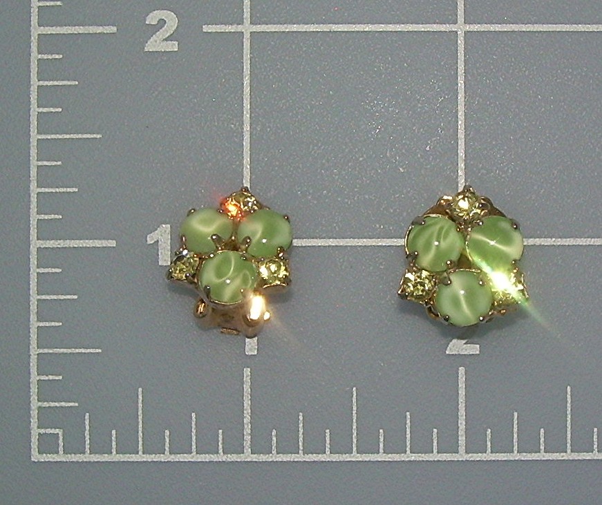 Claw Set Green Rhinestone  Cabochon Glass clip earrings