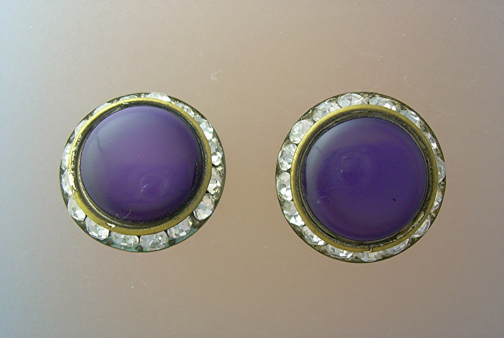 Silvertone Lucite & Rhinestone Clip Earrings.