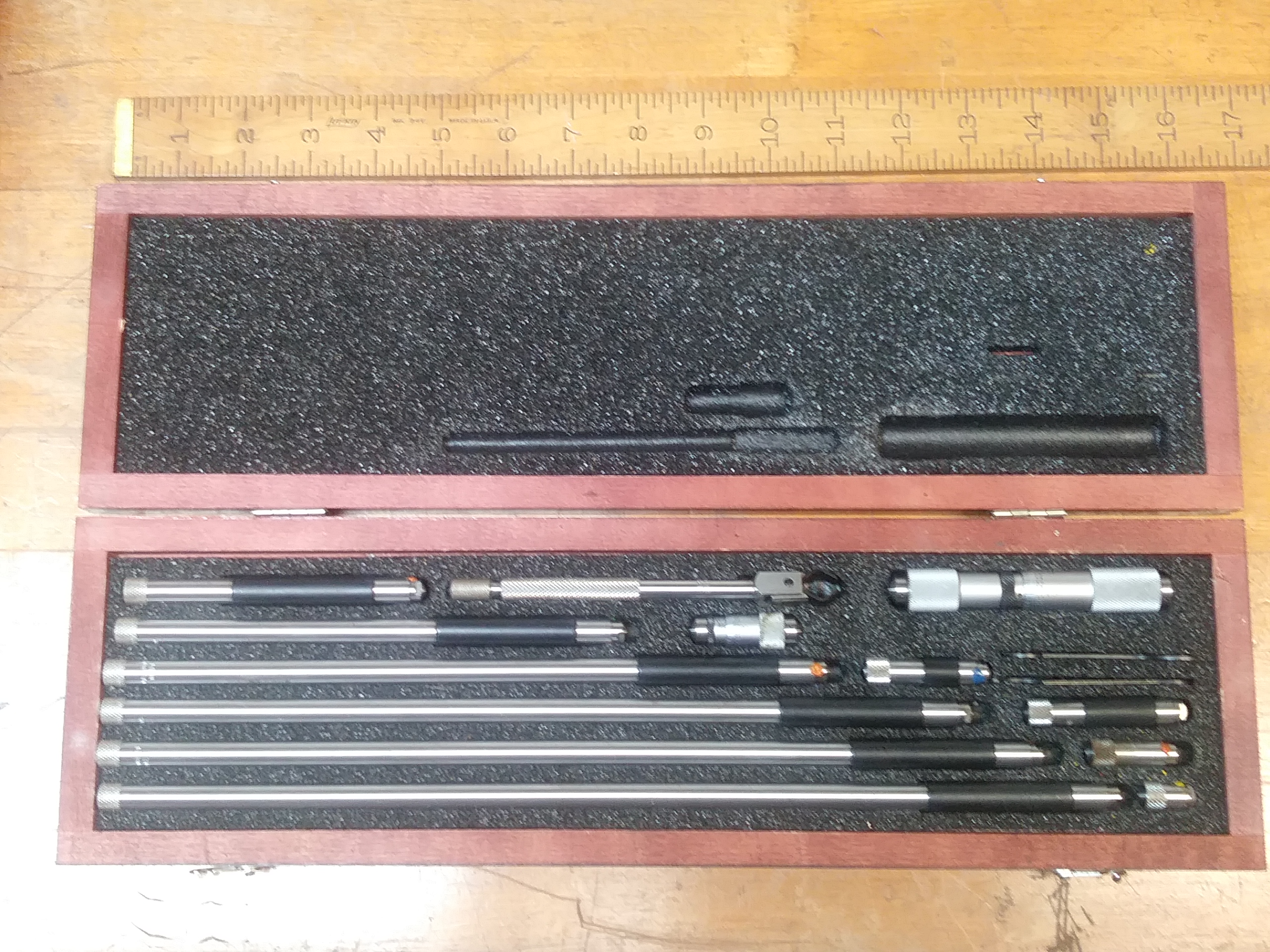 Starrett Inside Tubular Micrometer No. 823FZ 1.5 to 32.0 inch