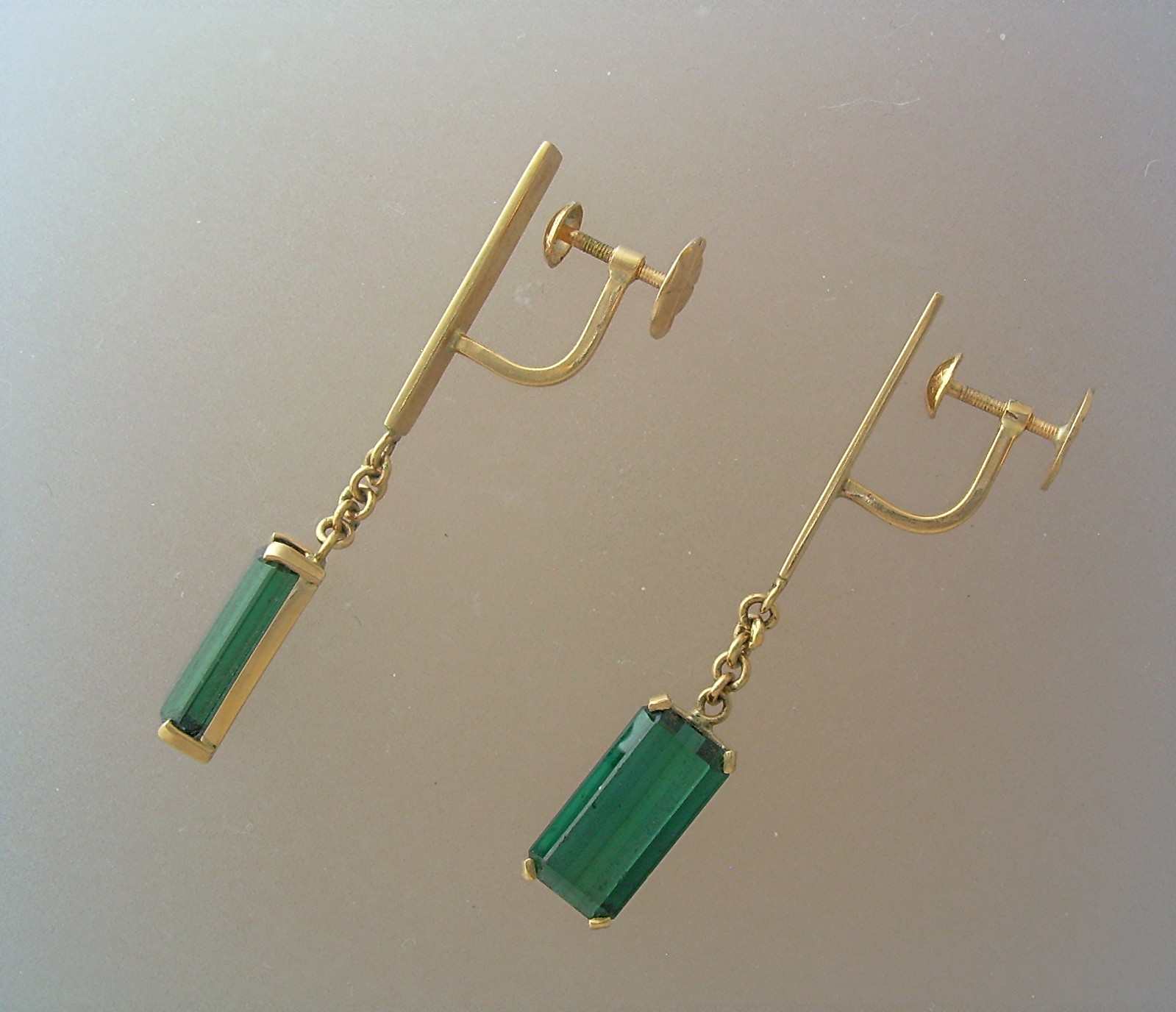Emerald Glass Rose Gold Screwback Earrings