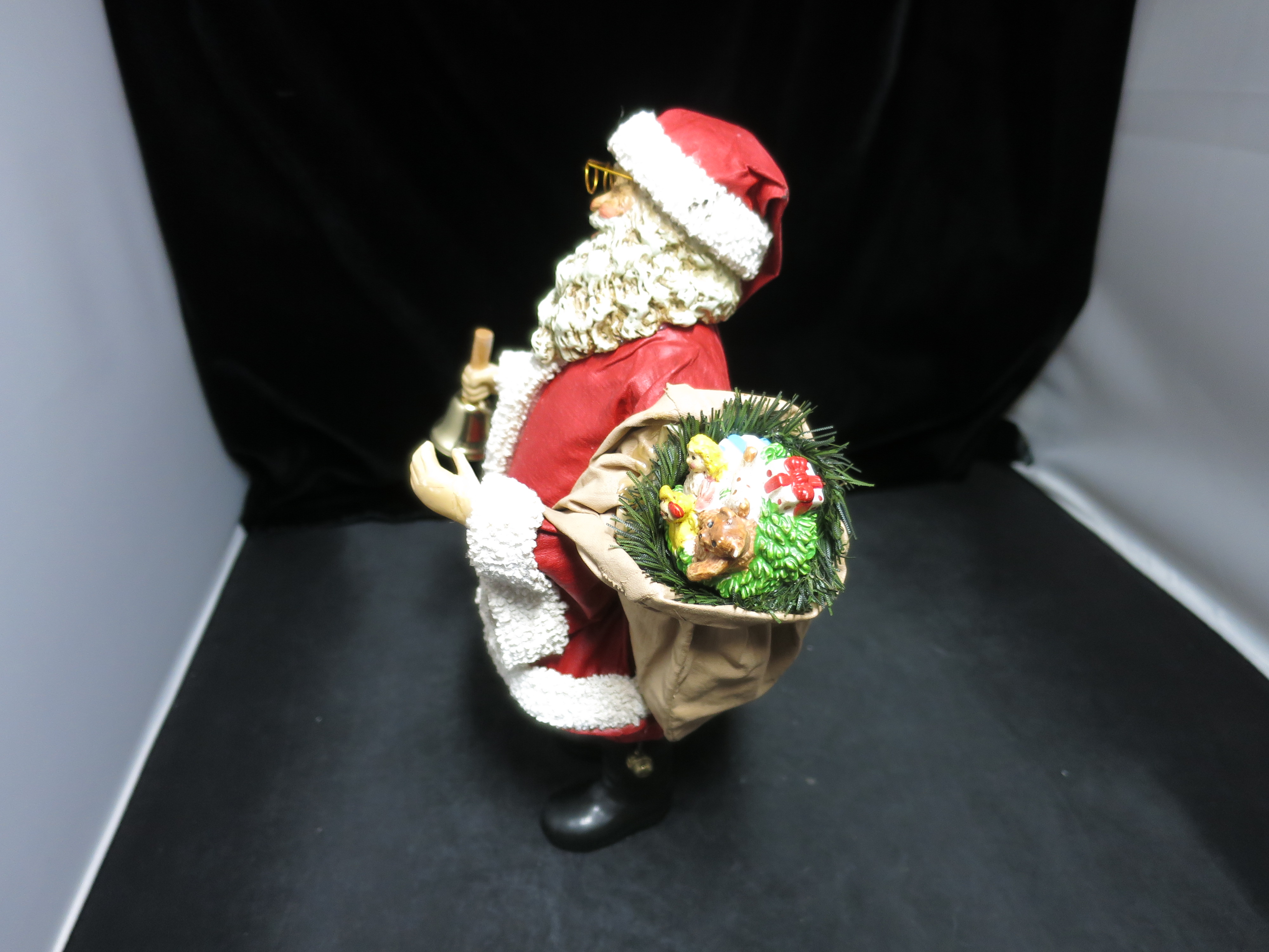Clothtique Midwest Imports Santa with Bell and Toy Sak 1988