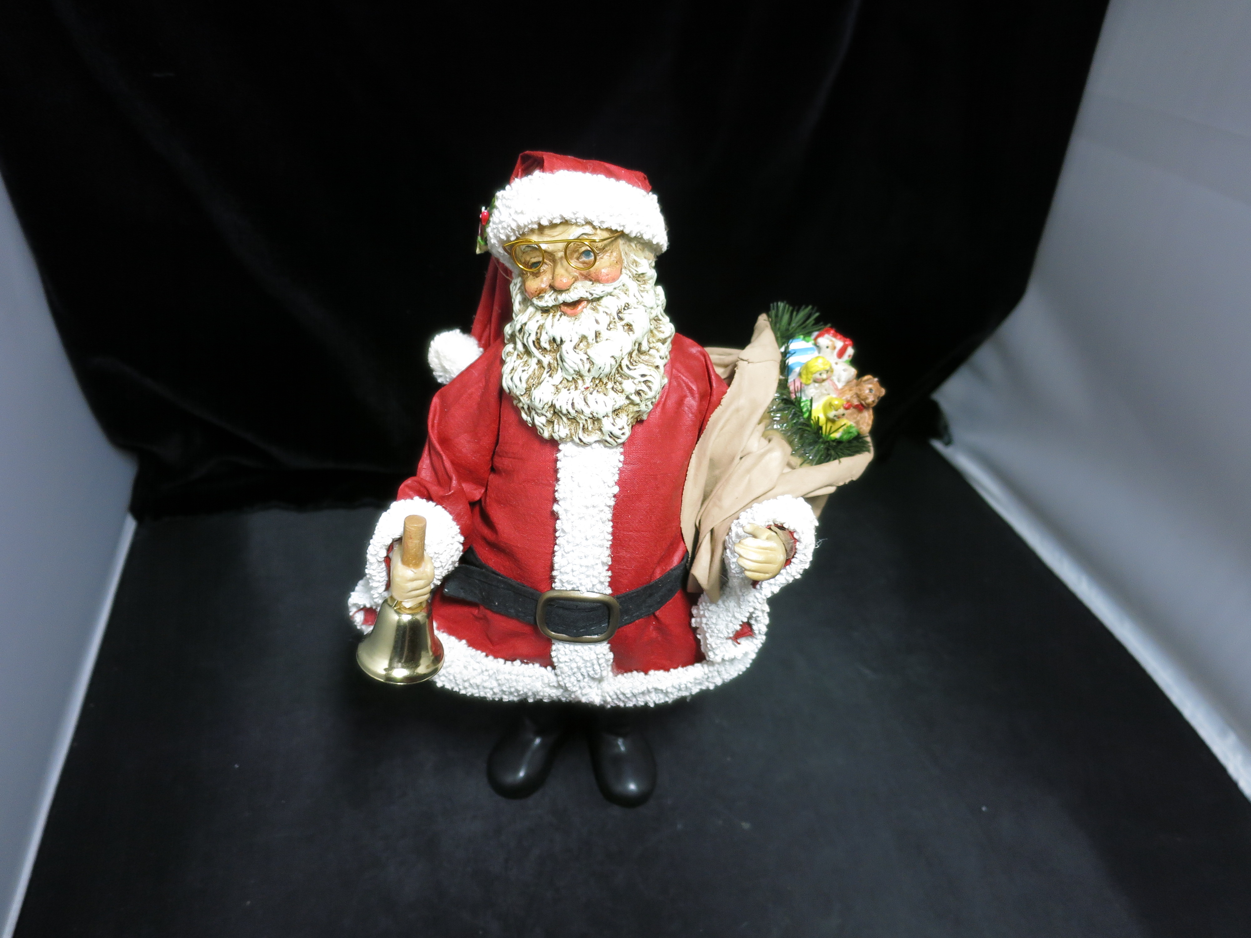 Clothtique Midwest Imports Santa with Bell and Toy Sak 1988