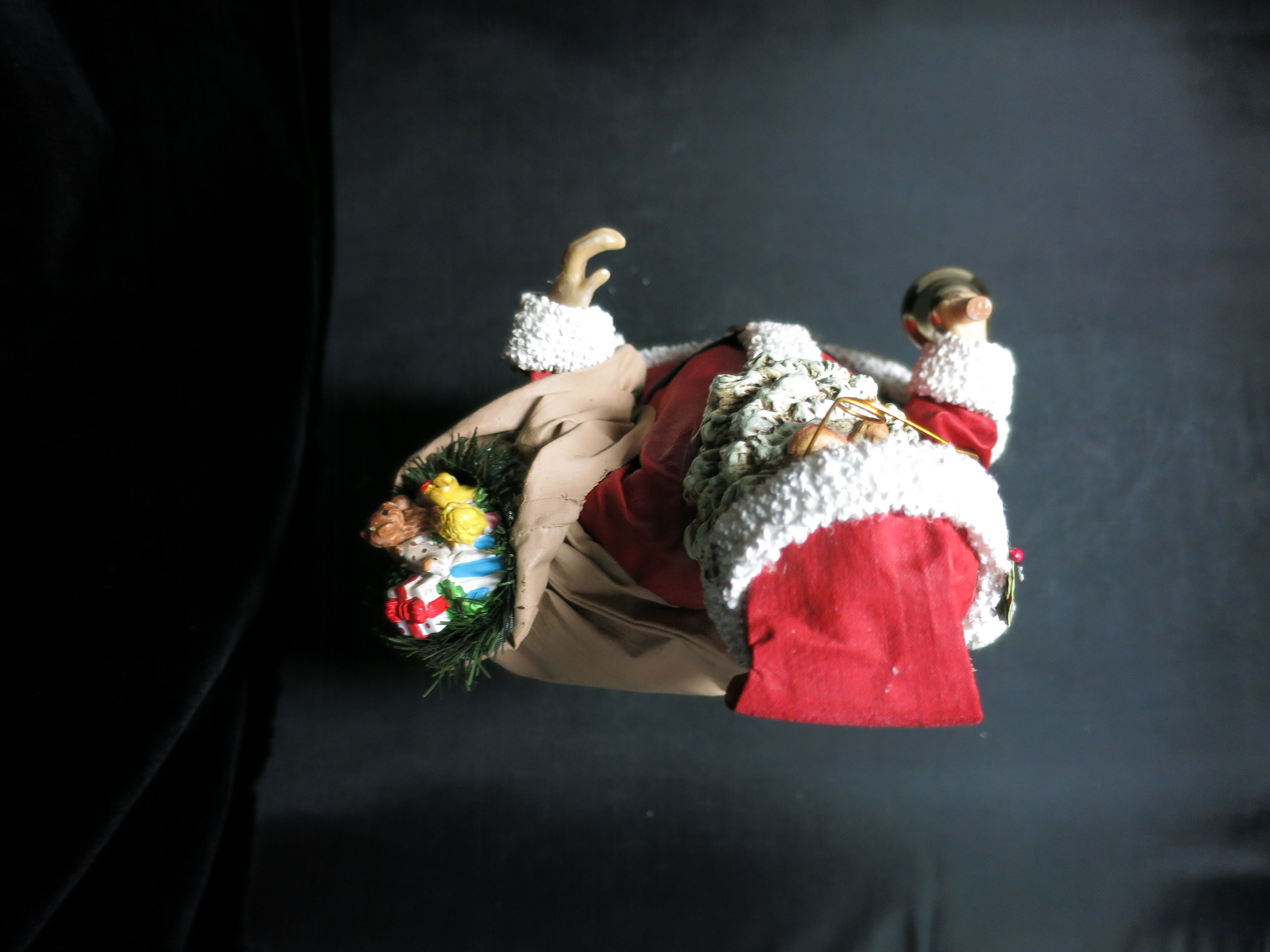 Clothtique Midwest Imports Santa with Bell and Toy Sak 1988