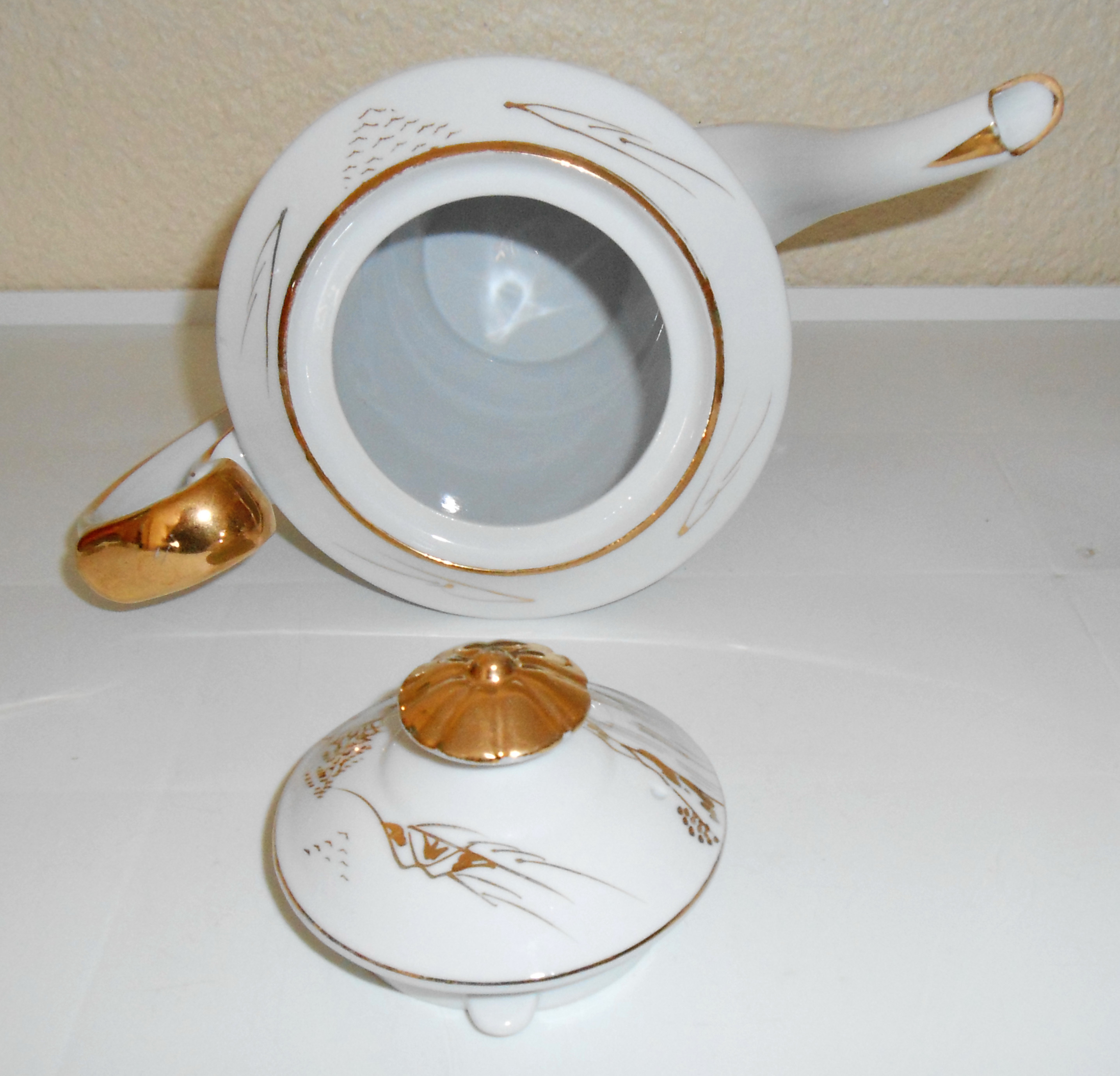 Kutani China Porcelain Gold Countryside Teapot W/Lid!