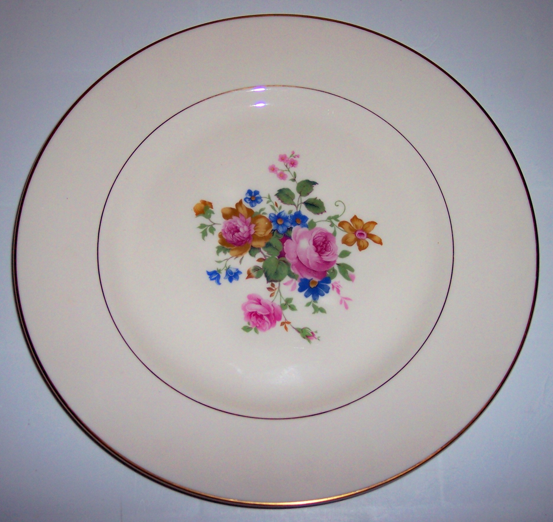 Pickard China Marguerite Dinner Plate!