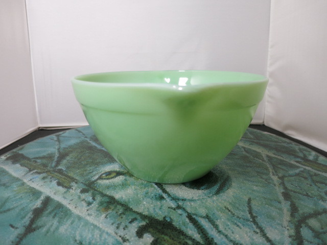 Fire King Oven Ware Jadite Batter Bowl with Spout and Handle USA
