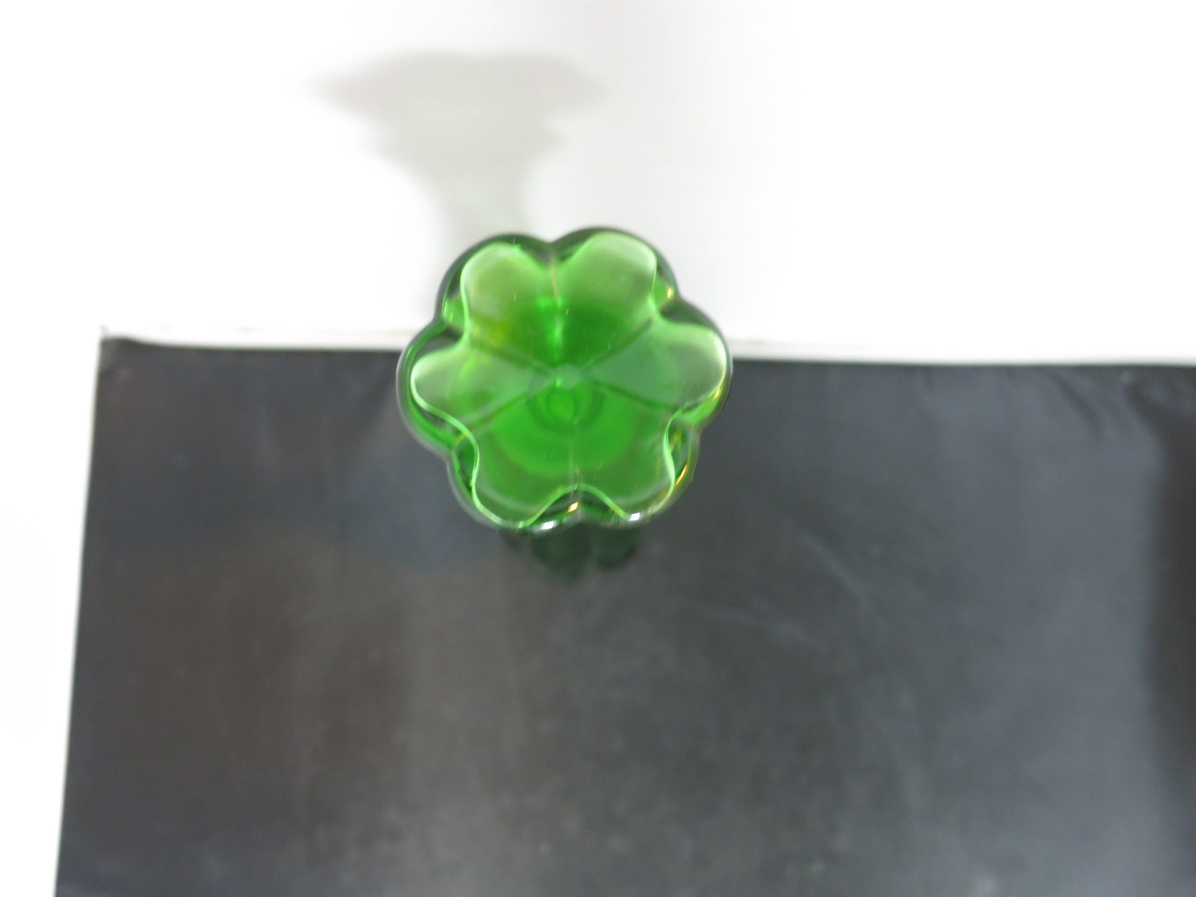 Vintage Avon Emerald Bud Vase Topaze Cologne empty with label
