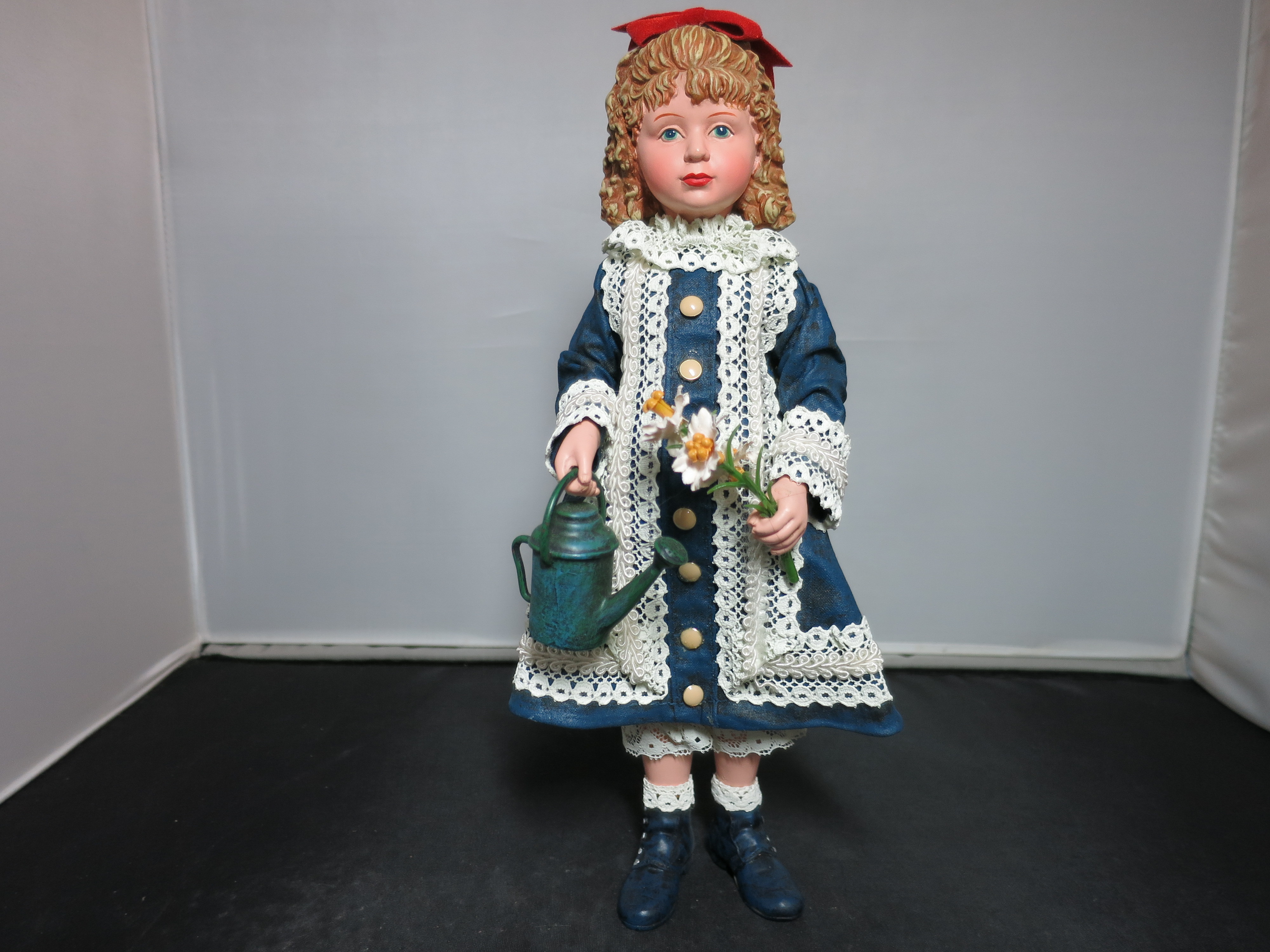Clothtique Doll by Possible Dreams LTD Doll Figurine 10 inches
