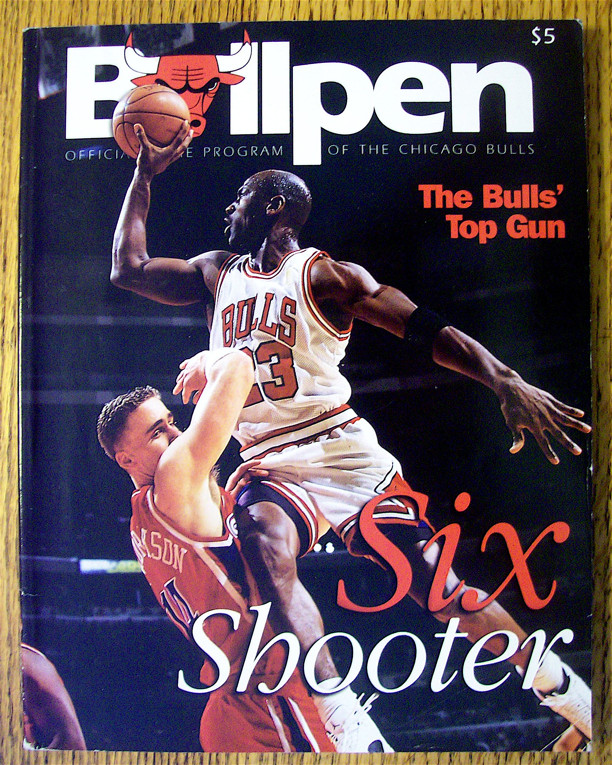 Bullpen Official Program Of The Chicago Bulls 1997-98