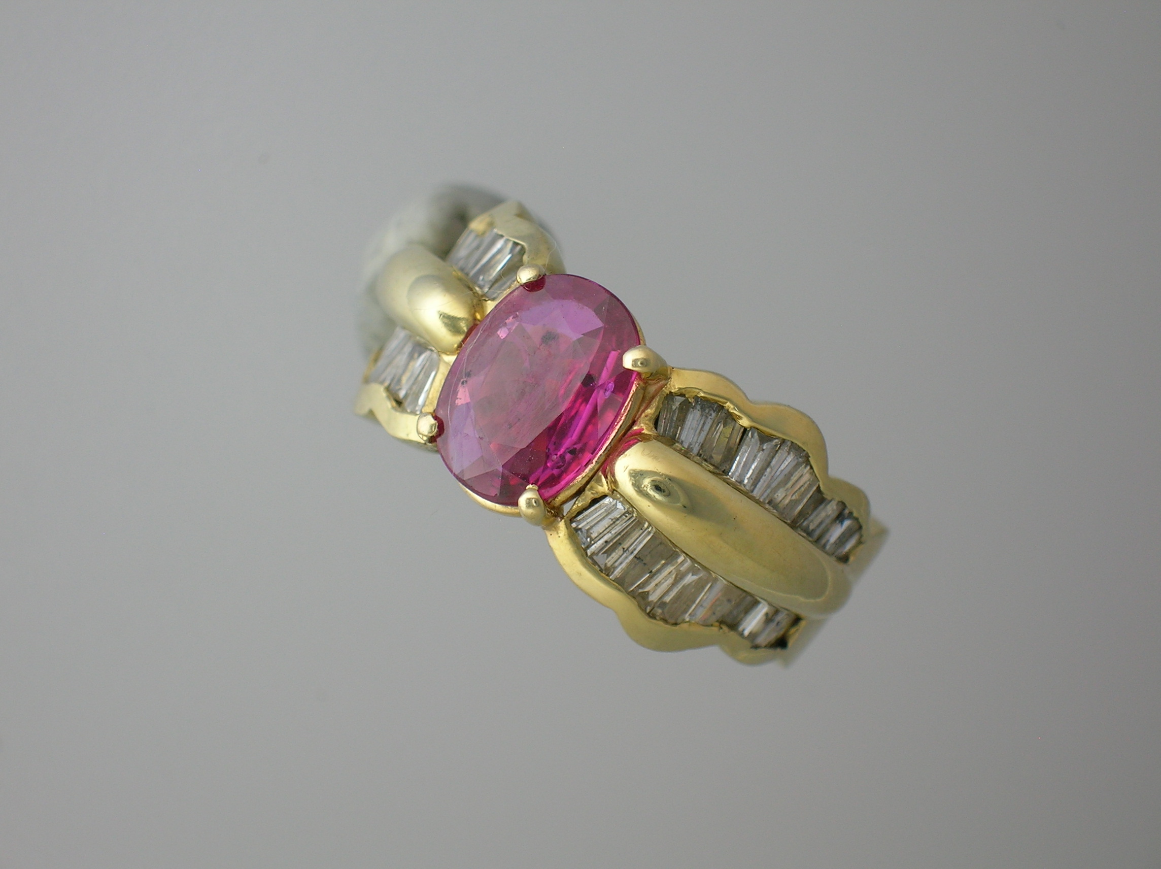 Ring Ruby 1 1/2cts Diamonds 14K Gold