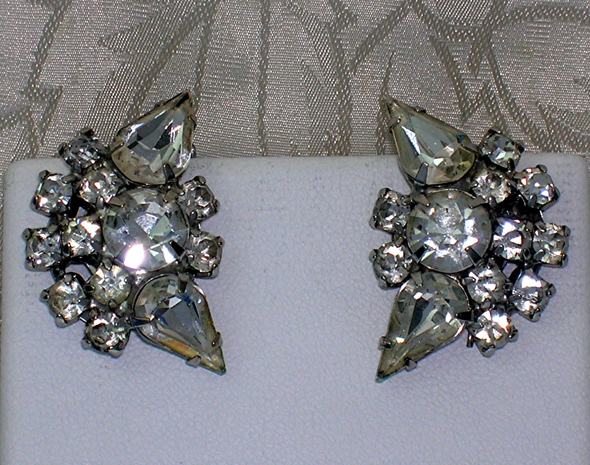 Crystal Silvertone Vintage  Clip Earrings