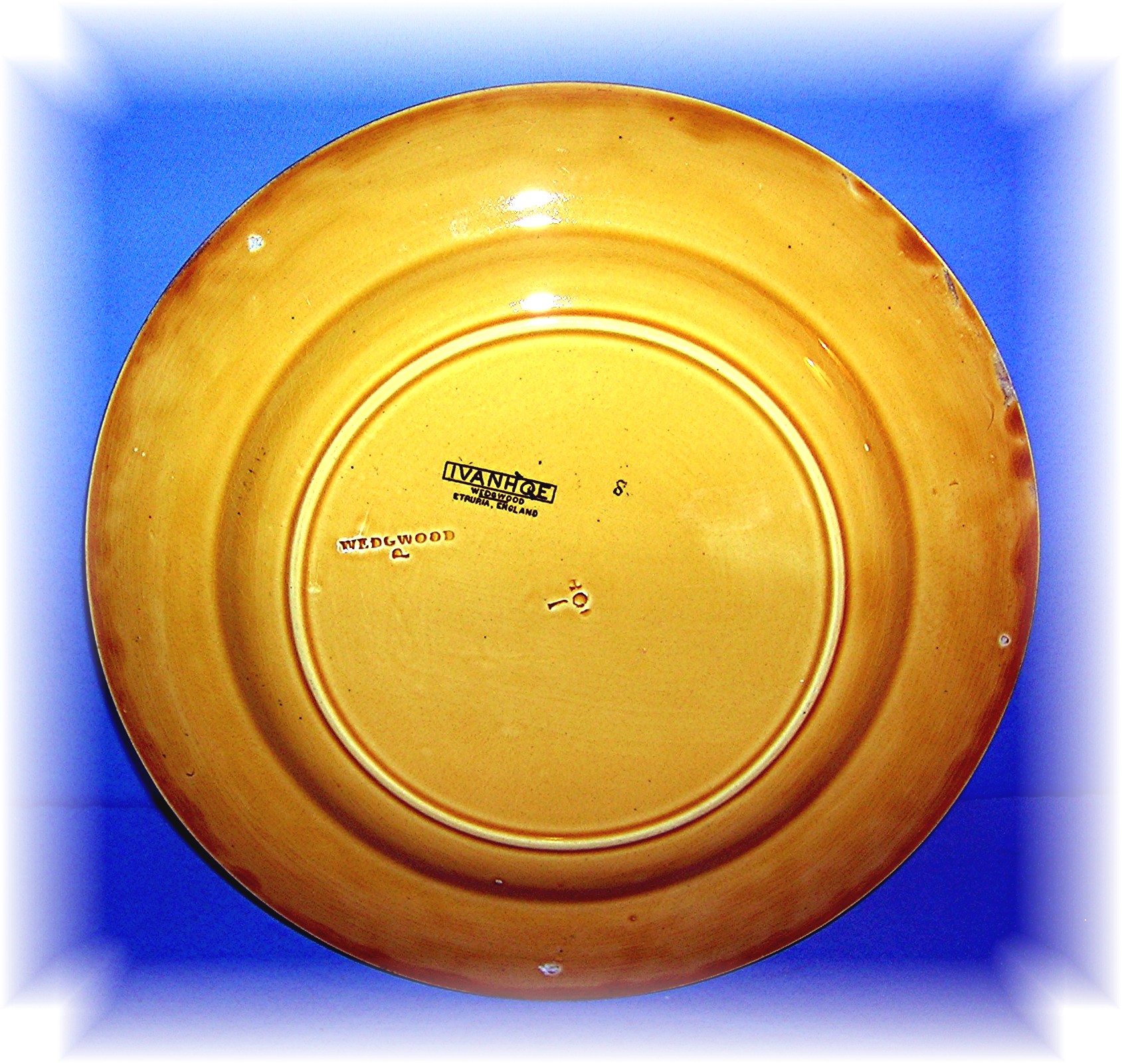 Beautiful Collectible Wedgewood Ivanhoe & Rowena Plate