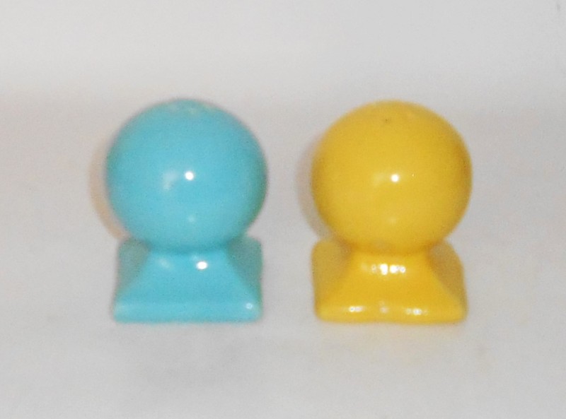 VINTAGE California Turquoise & Yellow Salt & Pepper Shaker Set