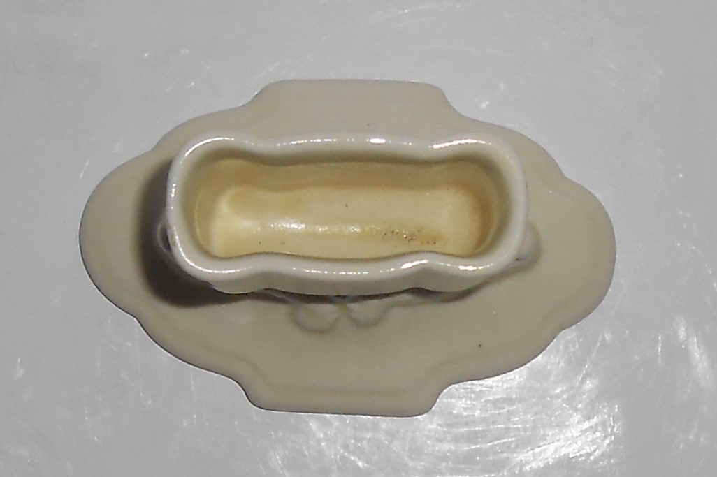 Cowan Pottery Ivory/White #726 Seahorse Cigarette Match
