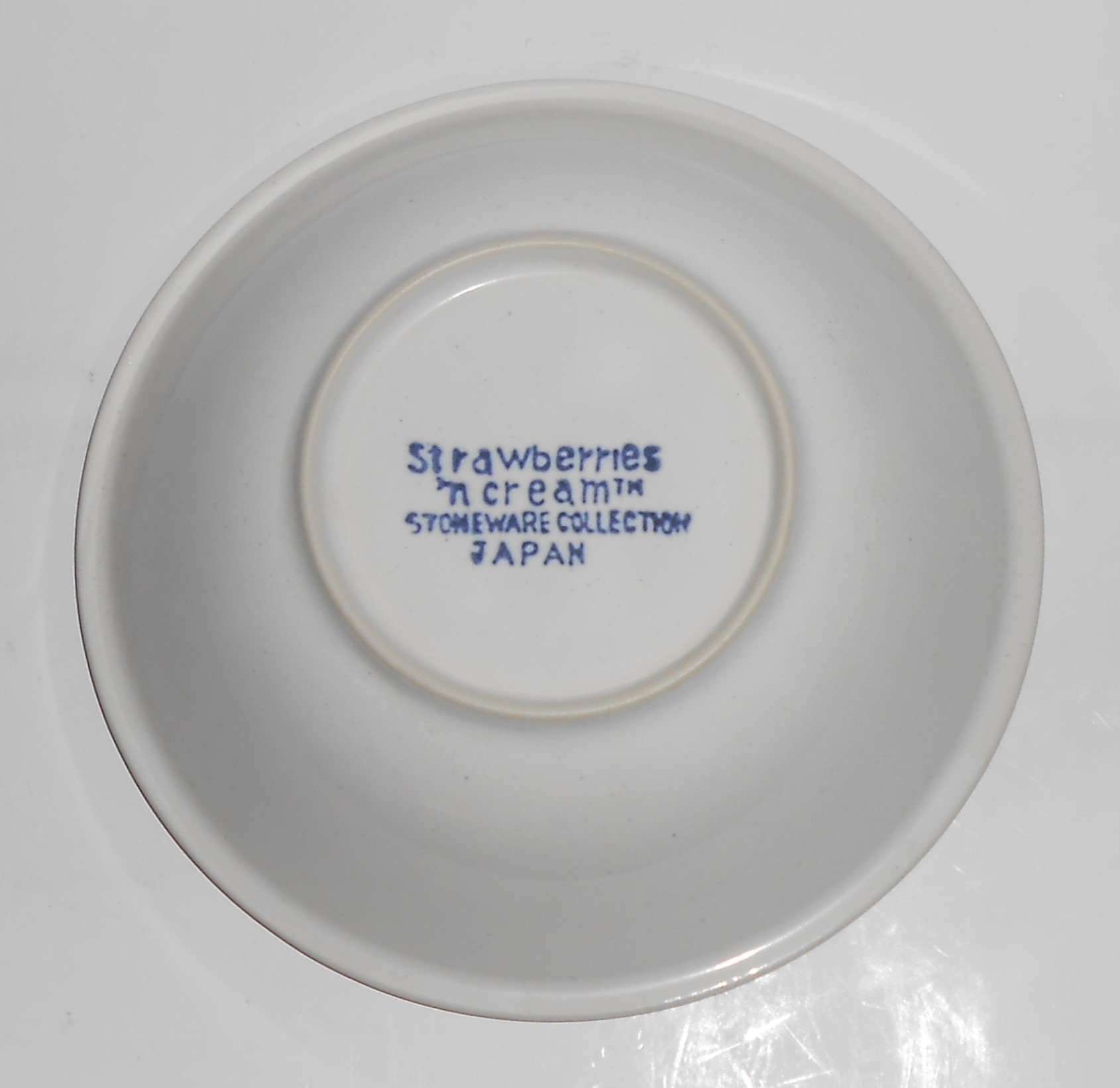 Sheffield China Stoneware  Strawberries 'n Cream Cereal